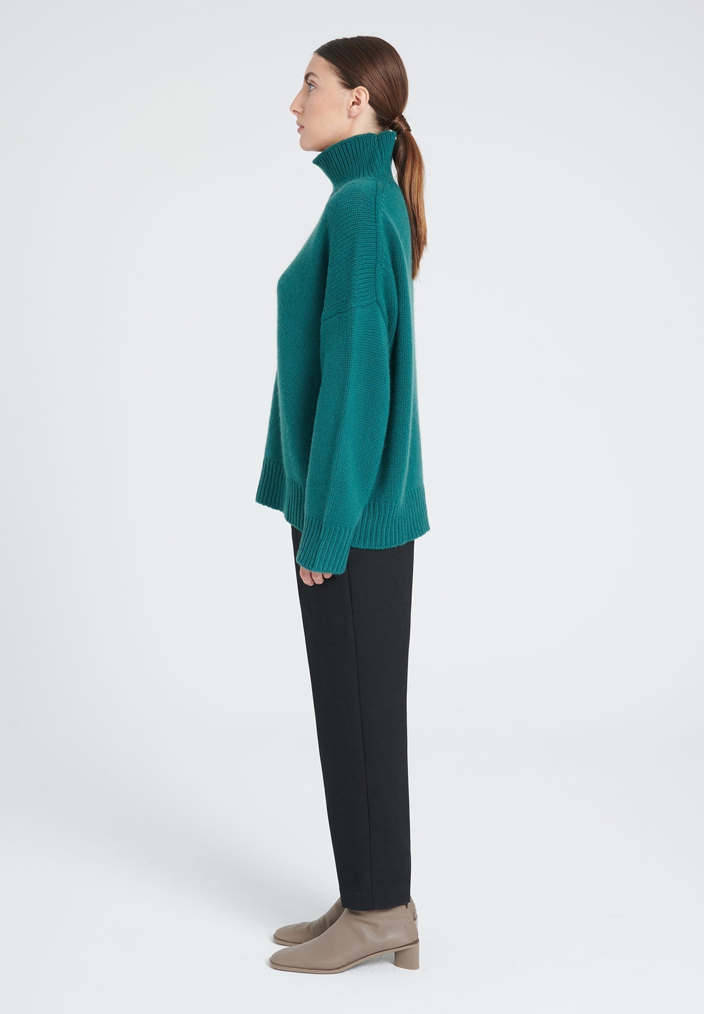 10 - thread cashmere stand - up collar sweater dark green - Tuesday Morning - Sweaters & Hoodies