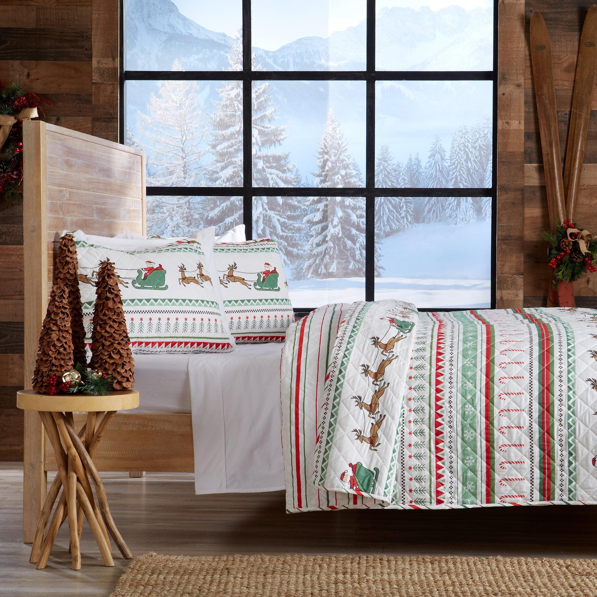 3 - Piece Christmas Quilt - Festive Collection - Tuesday Morning - Comforters & Duvets