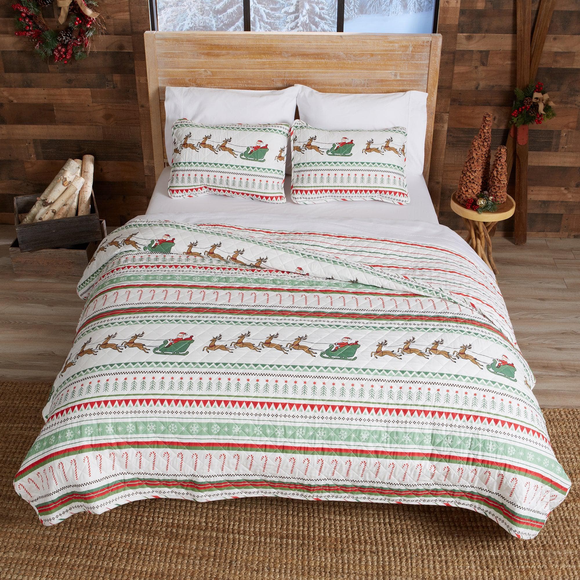 3 - Piece Christmas Quilt - Festive Collection - Tuesday Morning - Comforters & Duvets