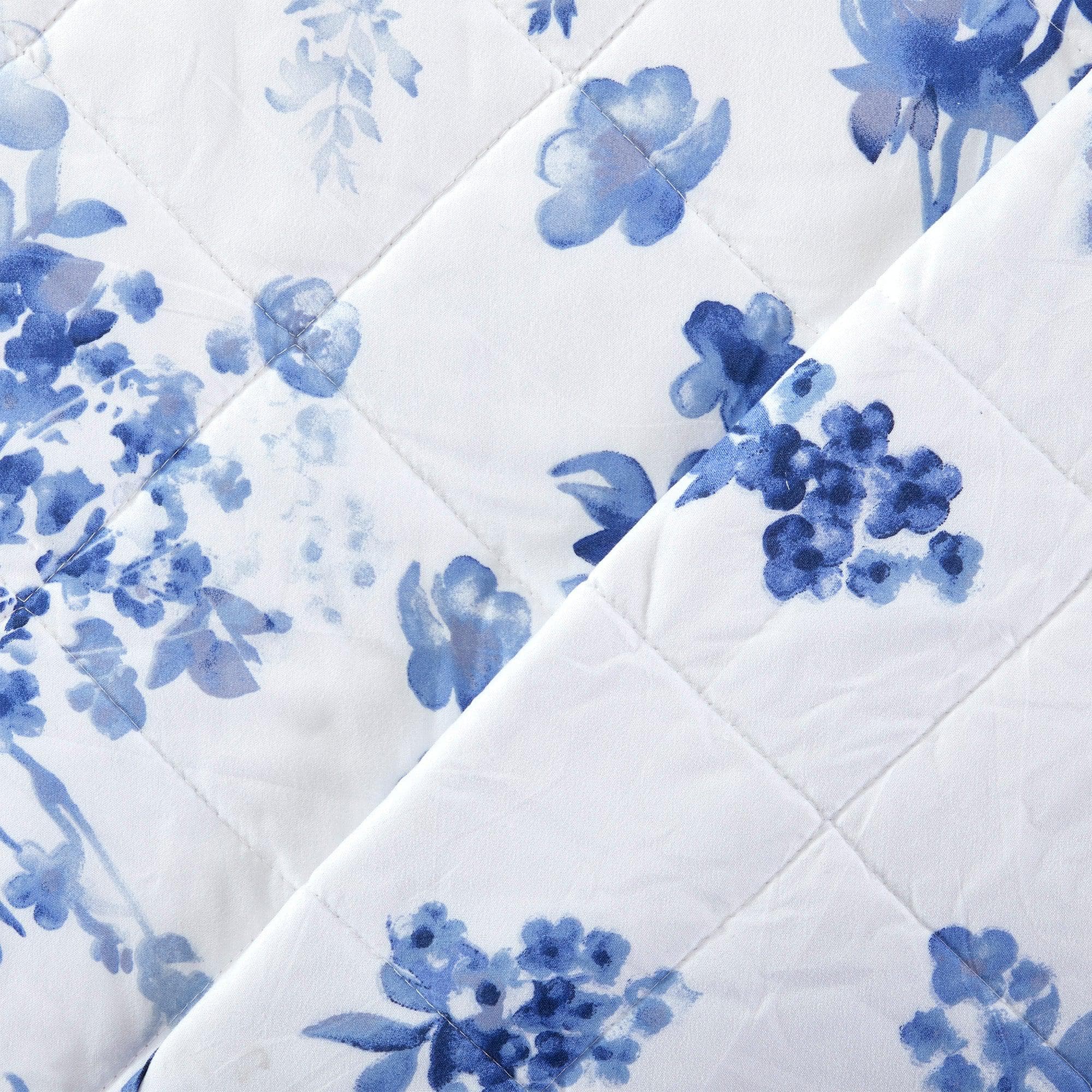 3 - Piece Floral Quilt - Raelynn Collection - Tuesday Morning - Comforters & Duvets