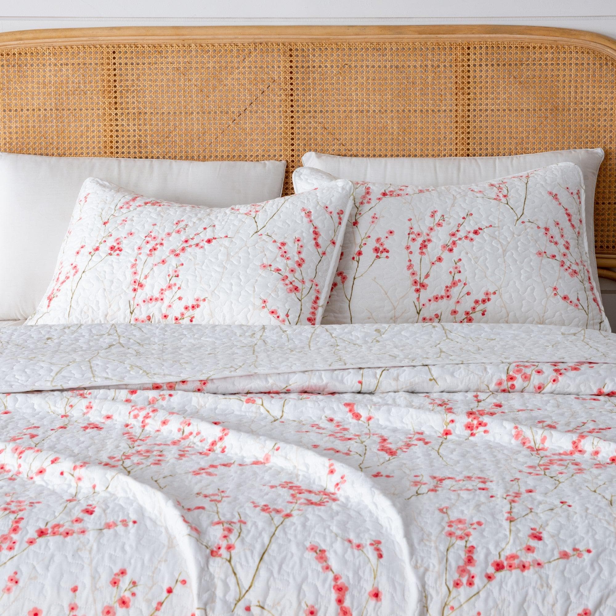 3 - Piece Floral Quilt - Sakura Collection - Tuesday Morning - Comforters & Duvets