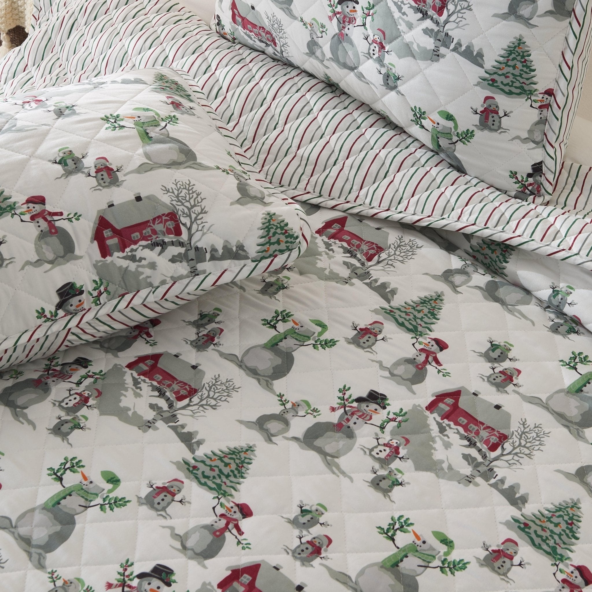 3 Piece Holiday Printed Quilt - Alfie Collection - Tuesday Morning - Comforters & Duvets