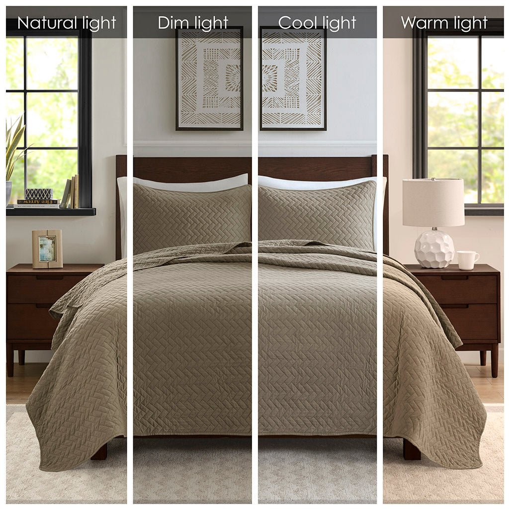 3 Piece Luxurious Oversized Quilt Set - Queen 1 Quilt: 92W x 96L - Tuesday Morning - Comforters & Duvets