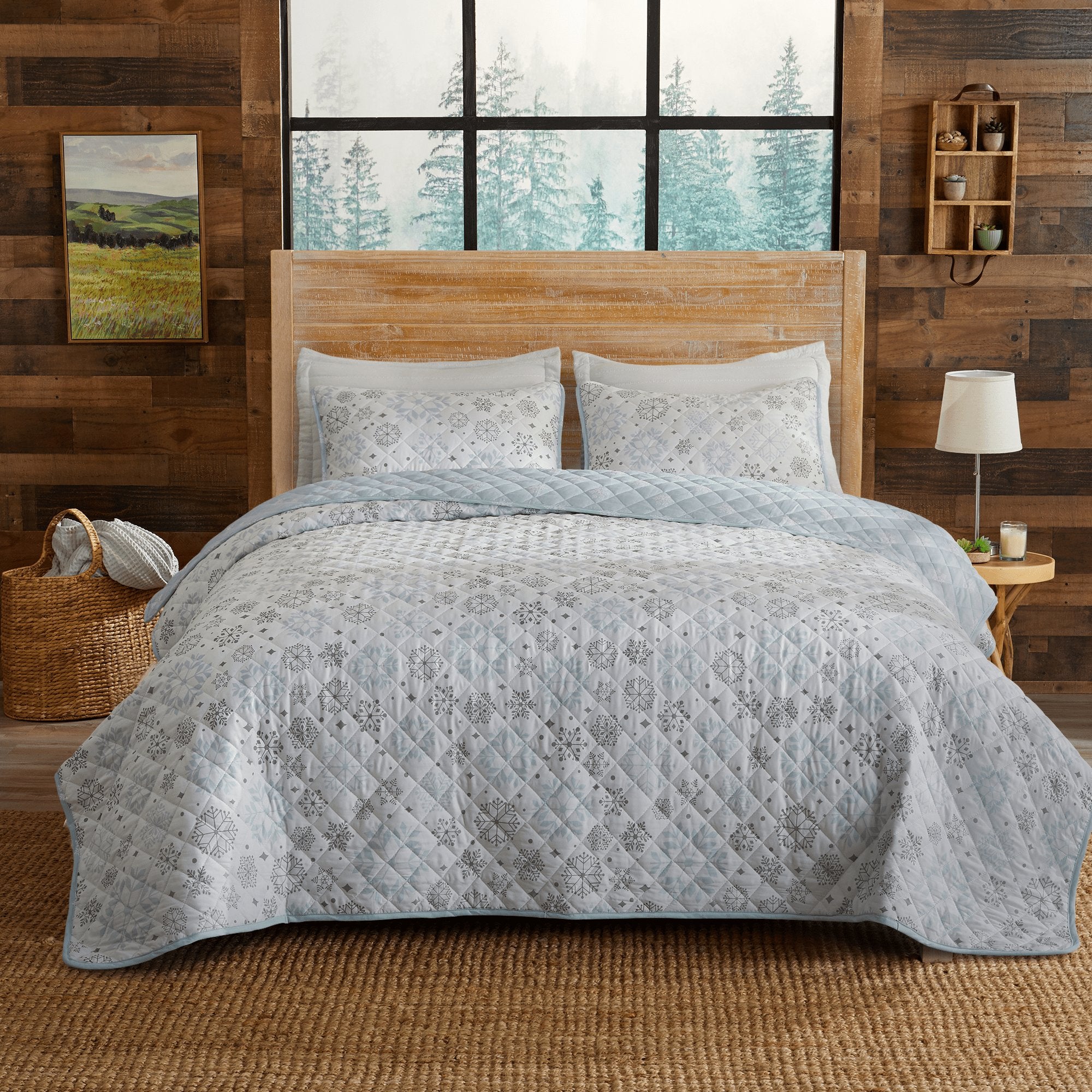 3 Piece Snowflake Quilt - Nova Collection - Tuesday Morning - Comforters & Duvets