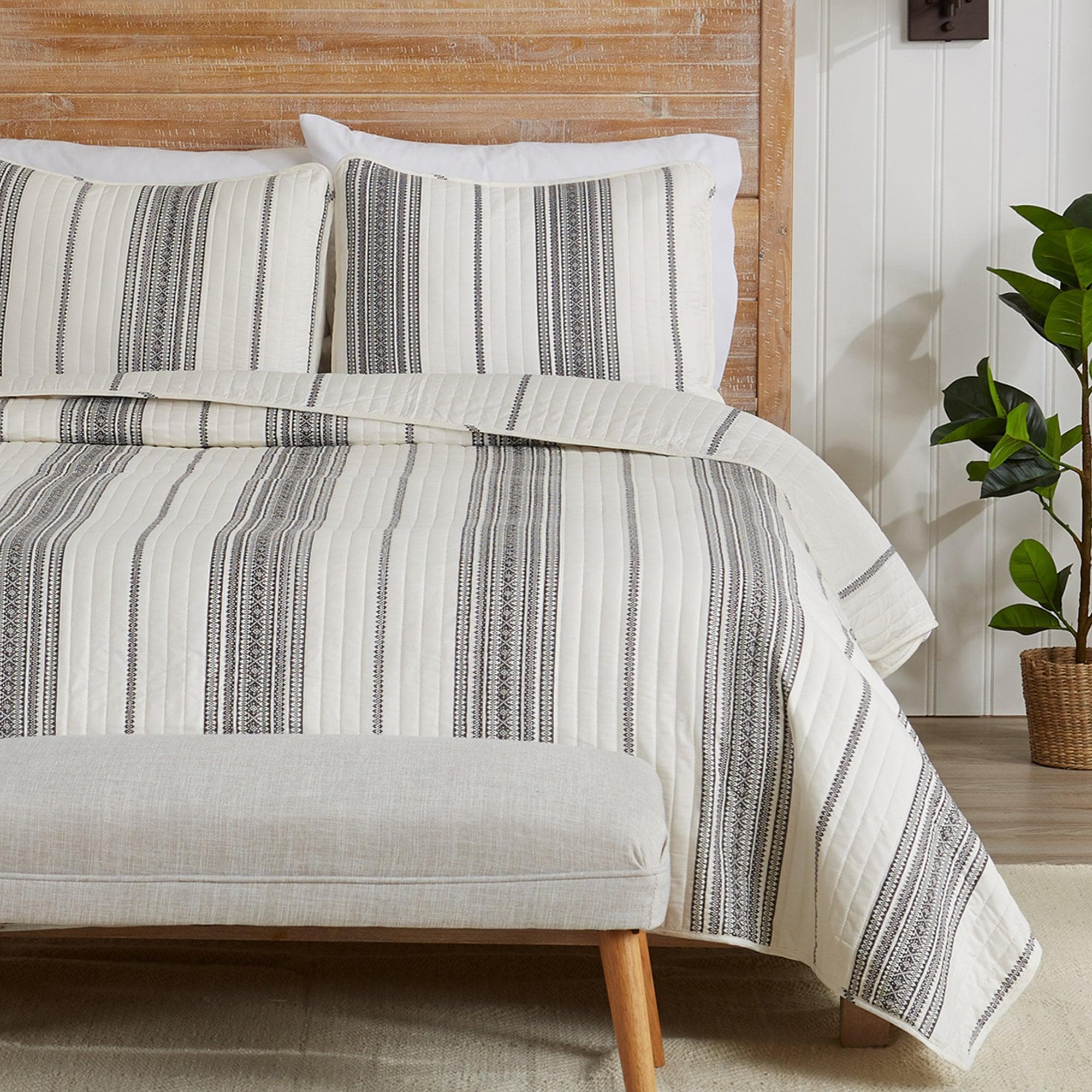 3 - Piece Stripe Quilt - Wesley Collection (4 Colors Available) - Tuesday Morning - Comforters & Duvets