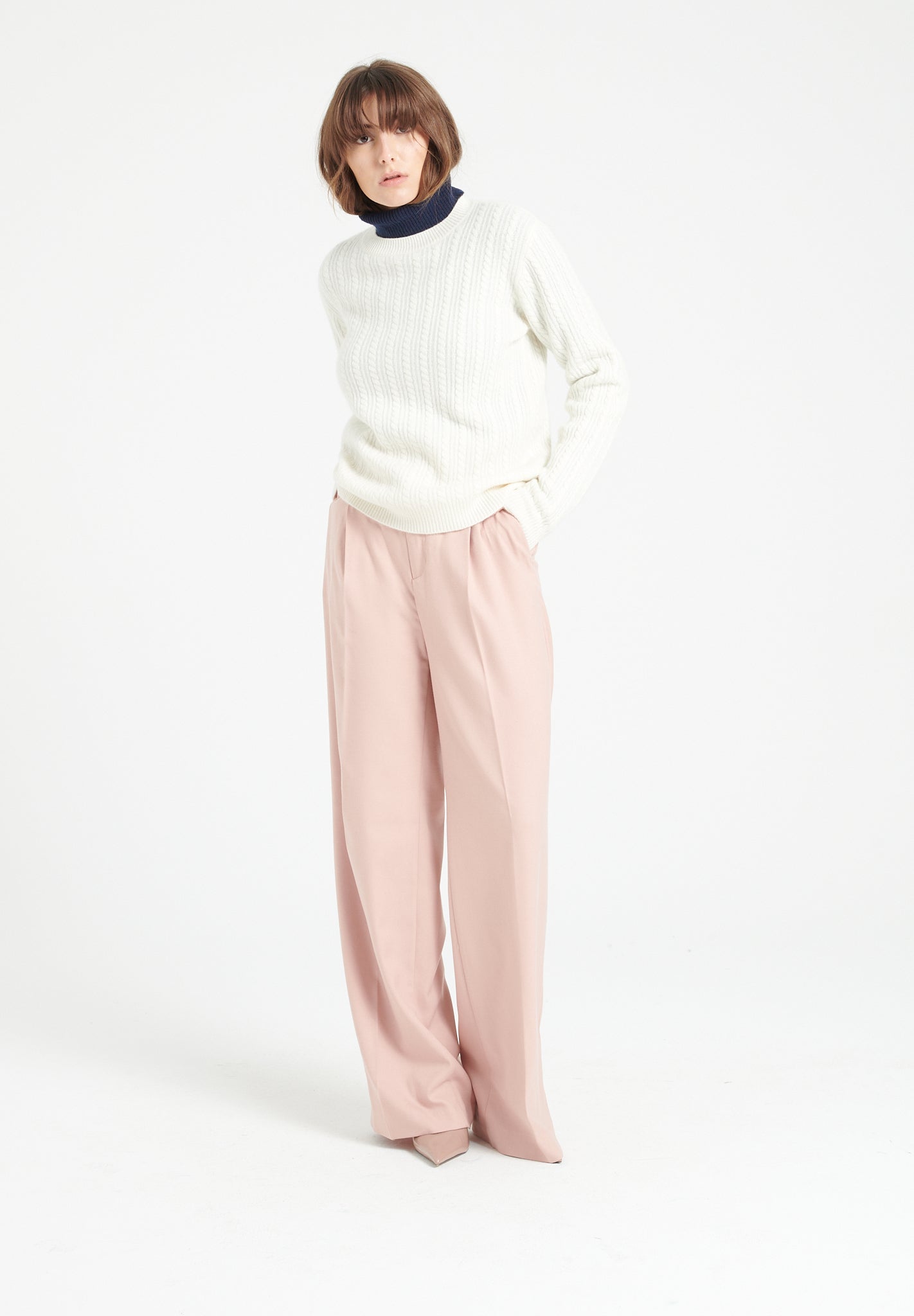 4 - thread cashmere cable - knit round - neck sweater ecru white - Tuesday Morning - Sweaters & Hoodies