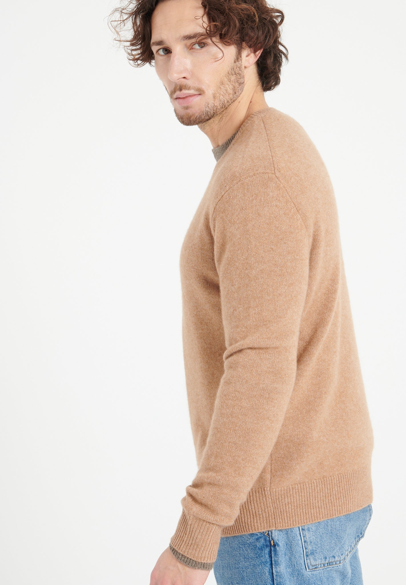 4 - thread cashmere round - neck sweater camel - Tuesday Morning - Sweaters & Hoodies