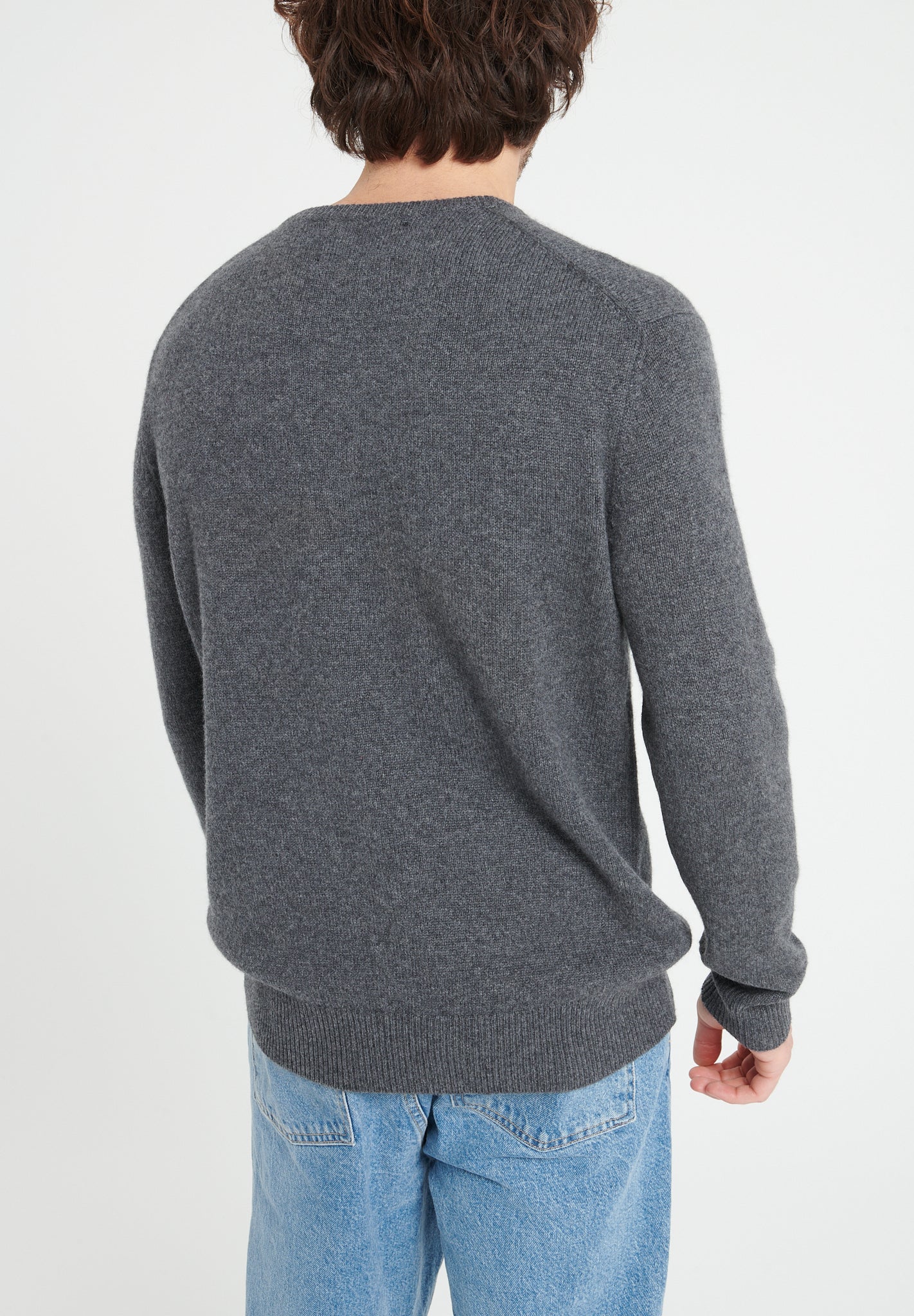 4 - thread cashmere round - neck sweater charcoal grey - Tuesday Morning - Sweaters & Hoodies