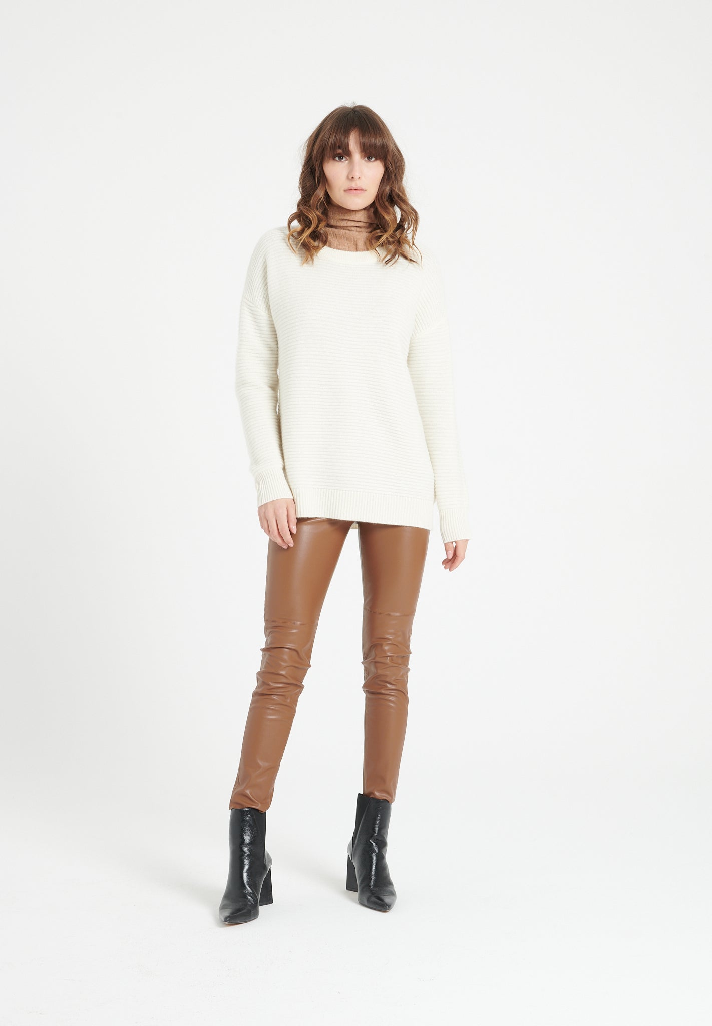 4 - thread cashmere round - neck sweater ecru white - Tuesday Morning - Sweaters & Hoodies