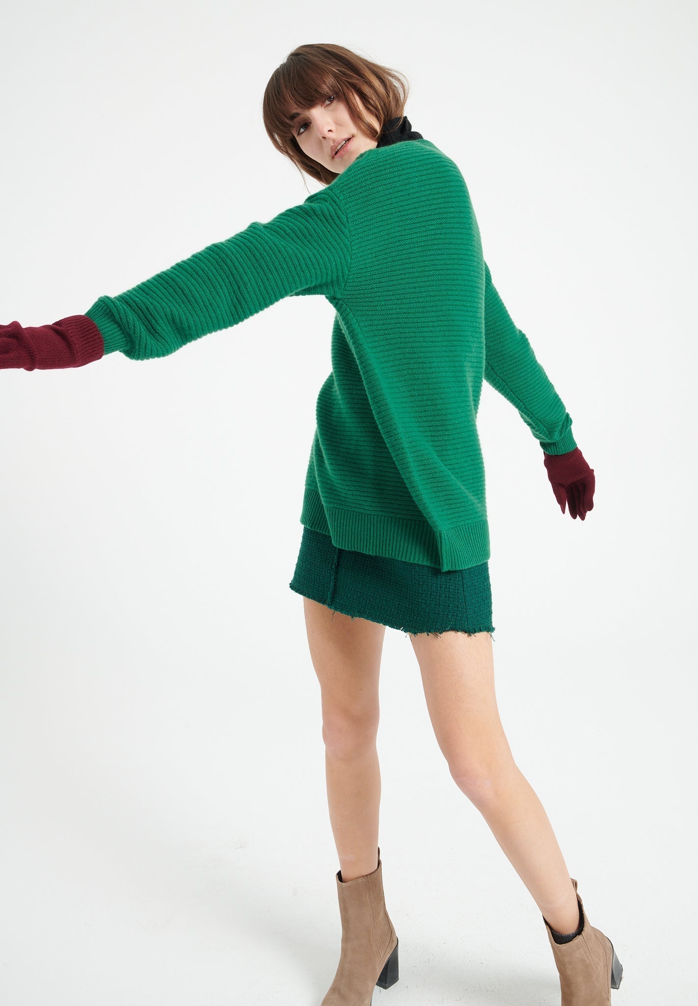 4 - thread cashmere round - neck sweater emerald green - Tuesday Morning - Sweaters & Hoodies