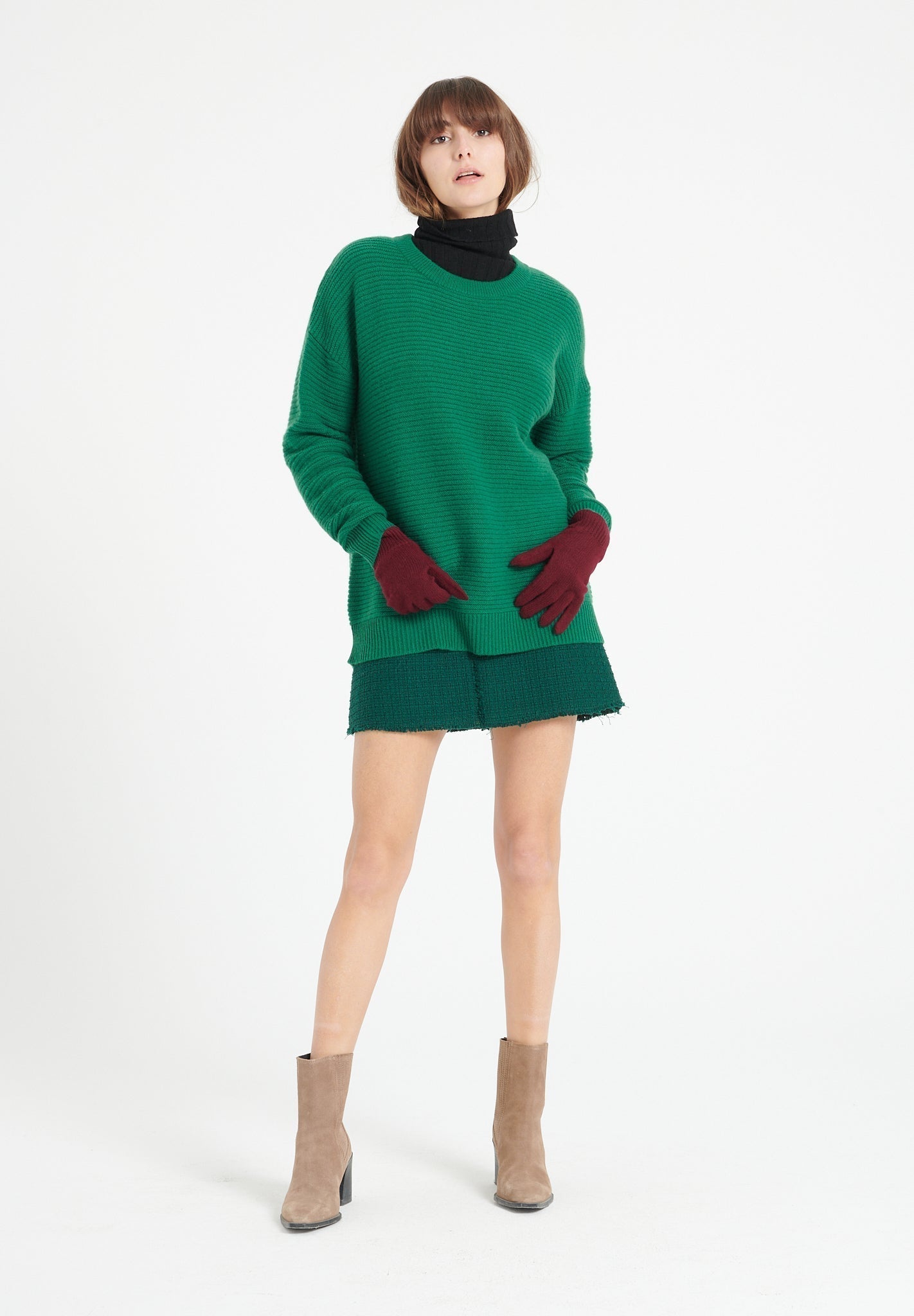 4 - thread cashmere round - neck sweater emerald green - Tuesday Morning - Sweaters & Hoodies