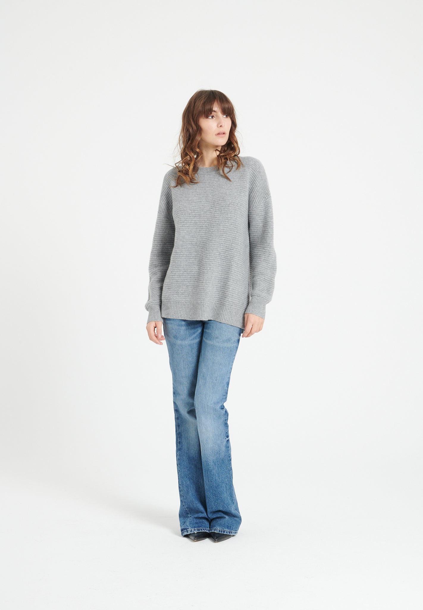 4 - thread cashmere round - neck sweater light grey - Tuesday Morning - Sweaters & Hoodies