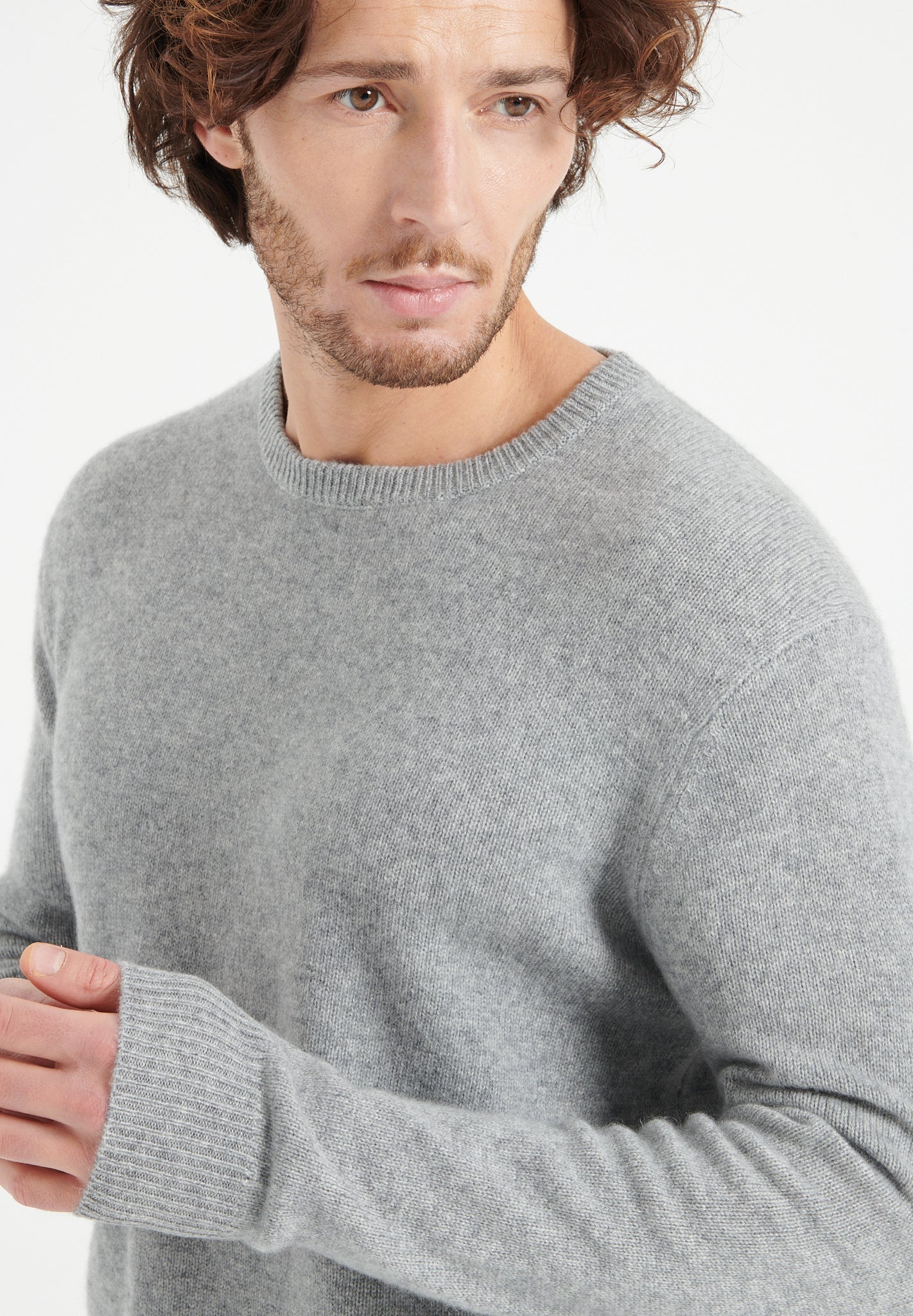 4 - thread cashmere round - neck sweater light grey - Tuesday Morning - Sweaters & Hoodies