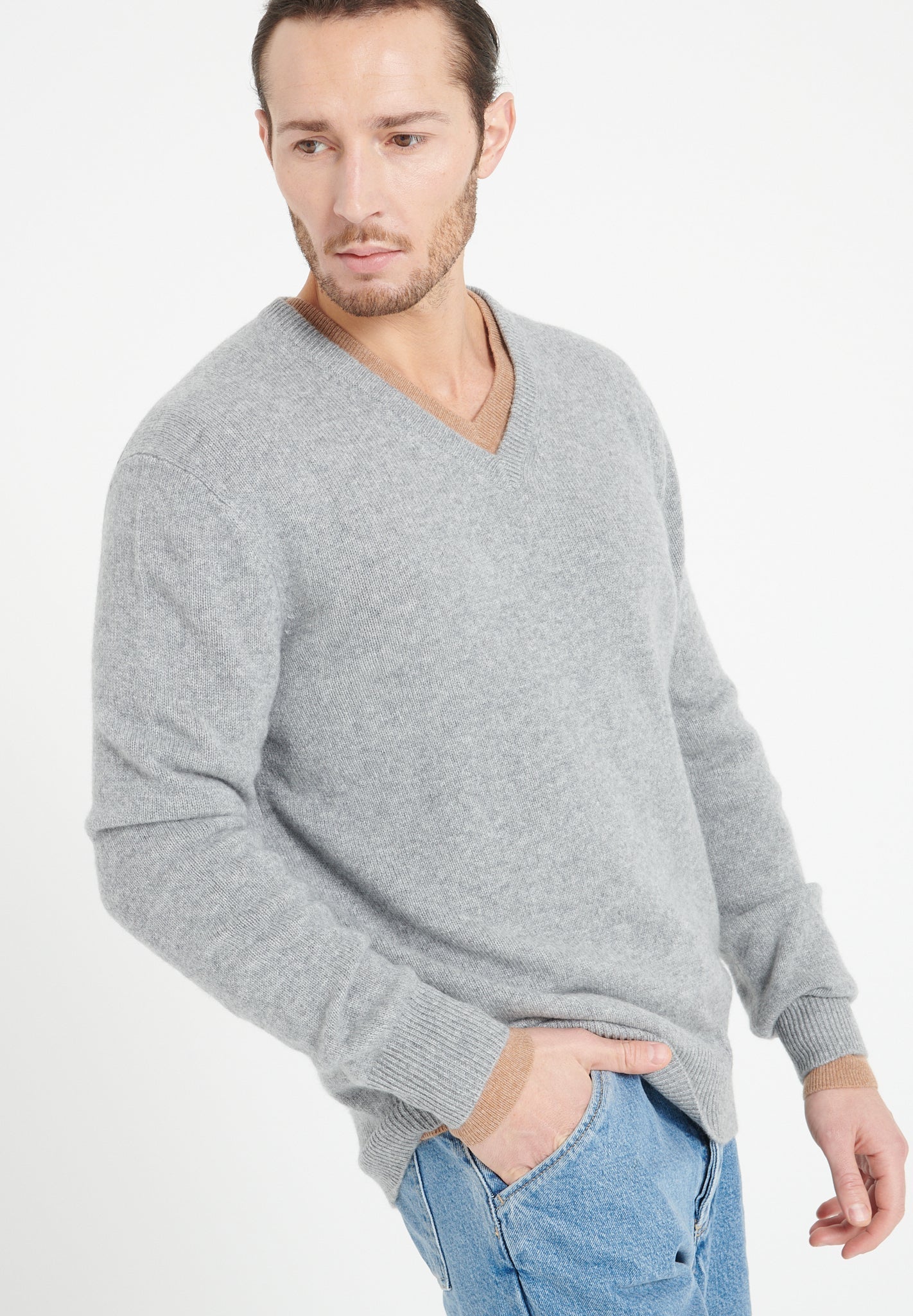 4 - thread cashmere V - neck sweater light grey - Tuesday Morning - Sweaters & Hoodies