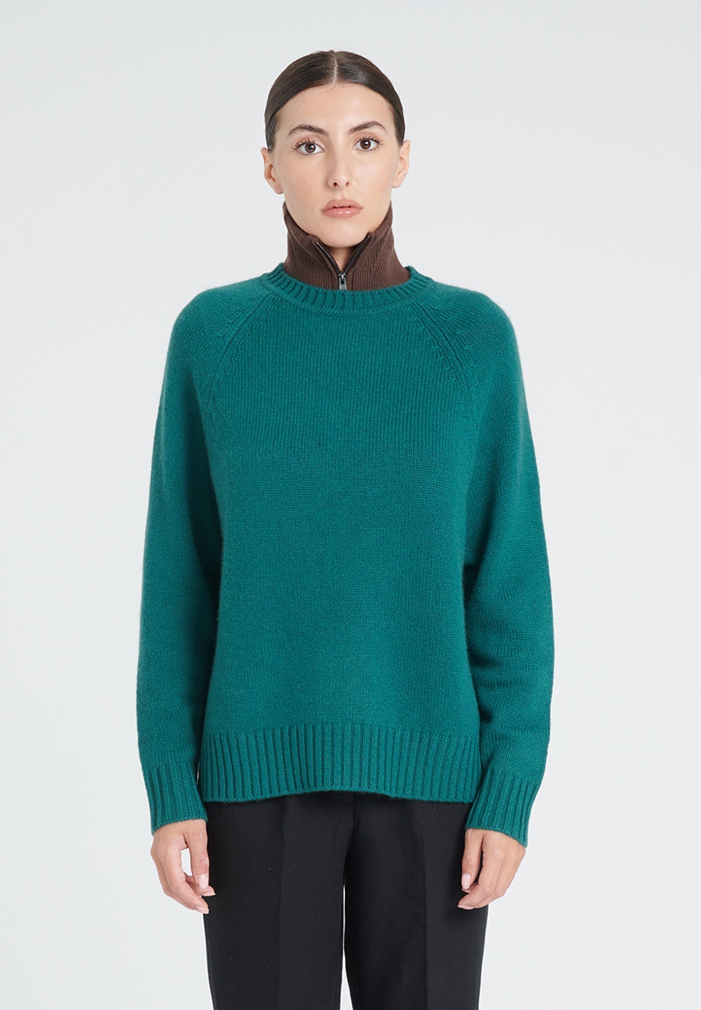 6 ply Round - neck cashmere sweater with raglan sleeves in dark green - Tuesday Morning - Sweaters & Hoodies