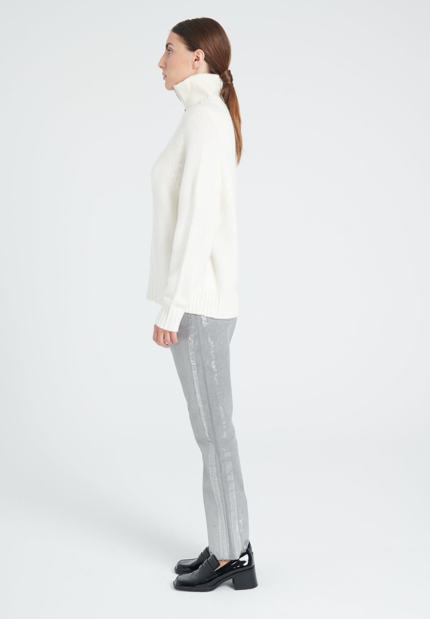 6 ply Round - neck cashmere sweater with raglan sleeves in off - white - Tuesday Morning - Sweaters & Hoodies