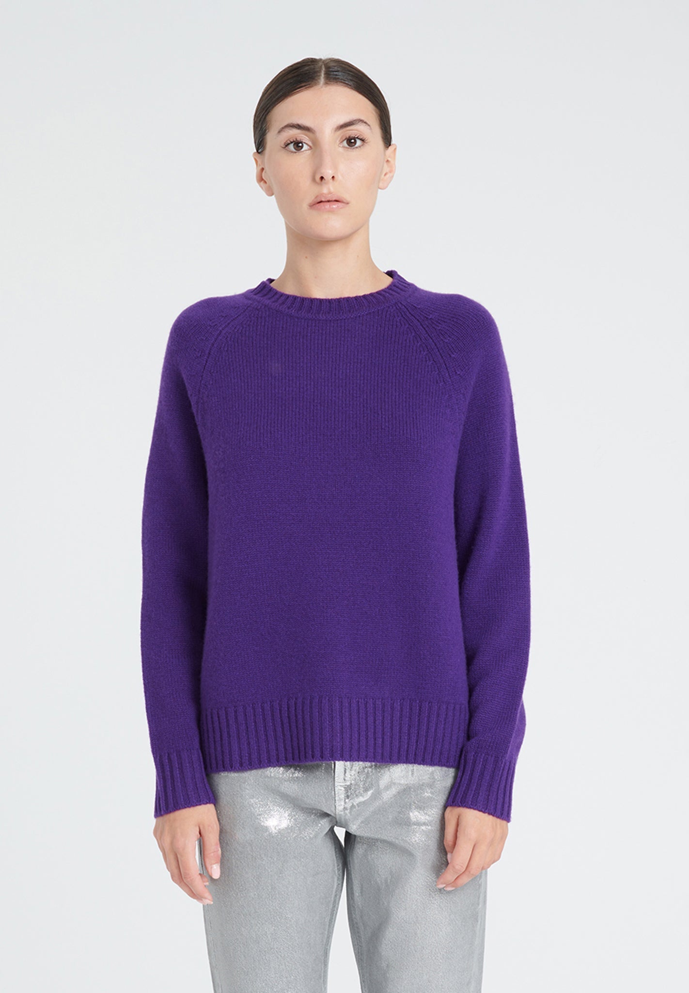 6 ply Round - neck cashmere sweater with raglan sleeves in violet - Tuesday Morning - Sweaters & Hoodies