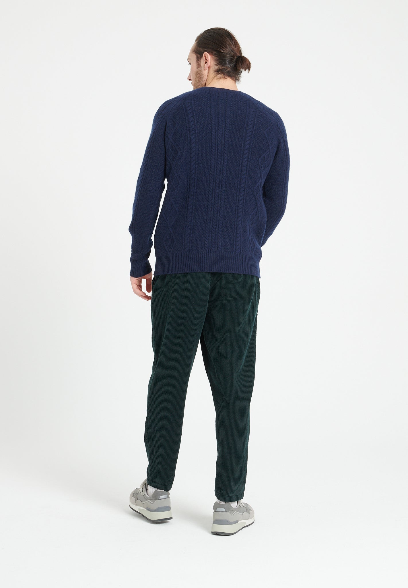 6 - thread cashmere cable - knit round - neck sweater navy blue - Tuesday Morning - Sweaters & Hoodies