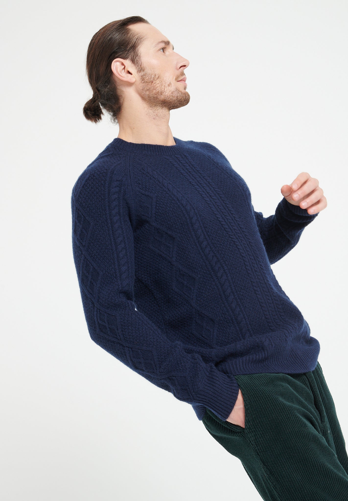 6 - thread cashmere cable - knit round - neck sweater navy blue - Tuesday Morning - Sweaters & Hoodies