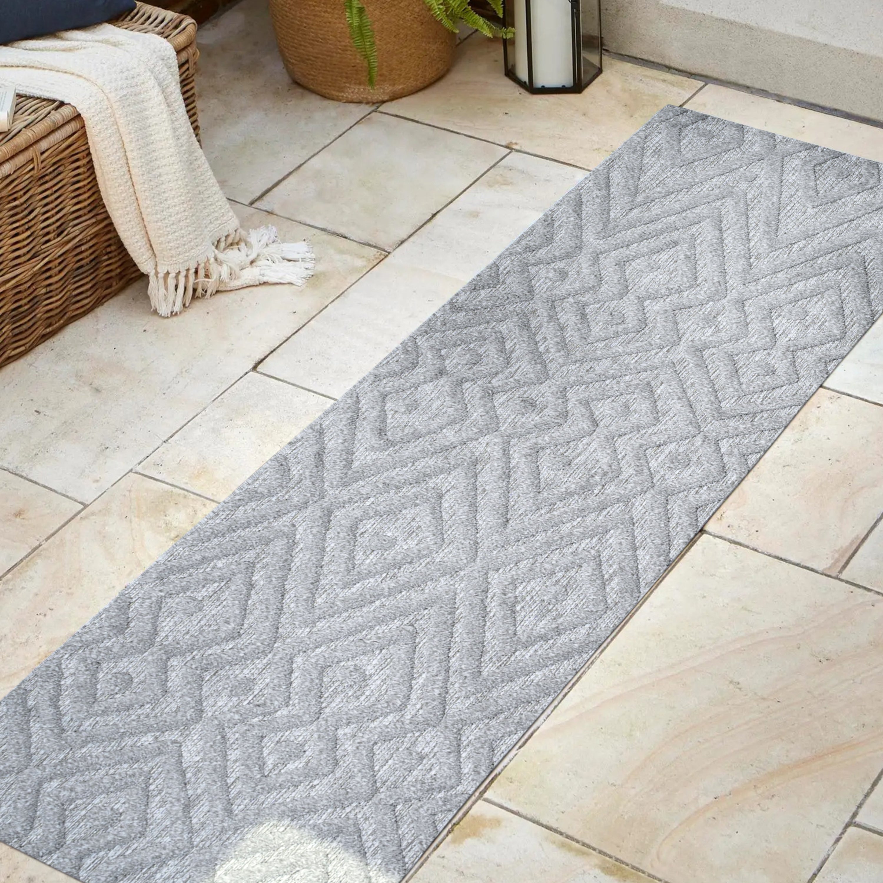 Balansat Moroccan Diamond Indoor/Outdoor Runner Rug