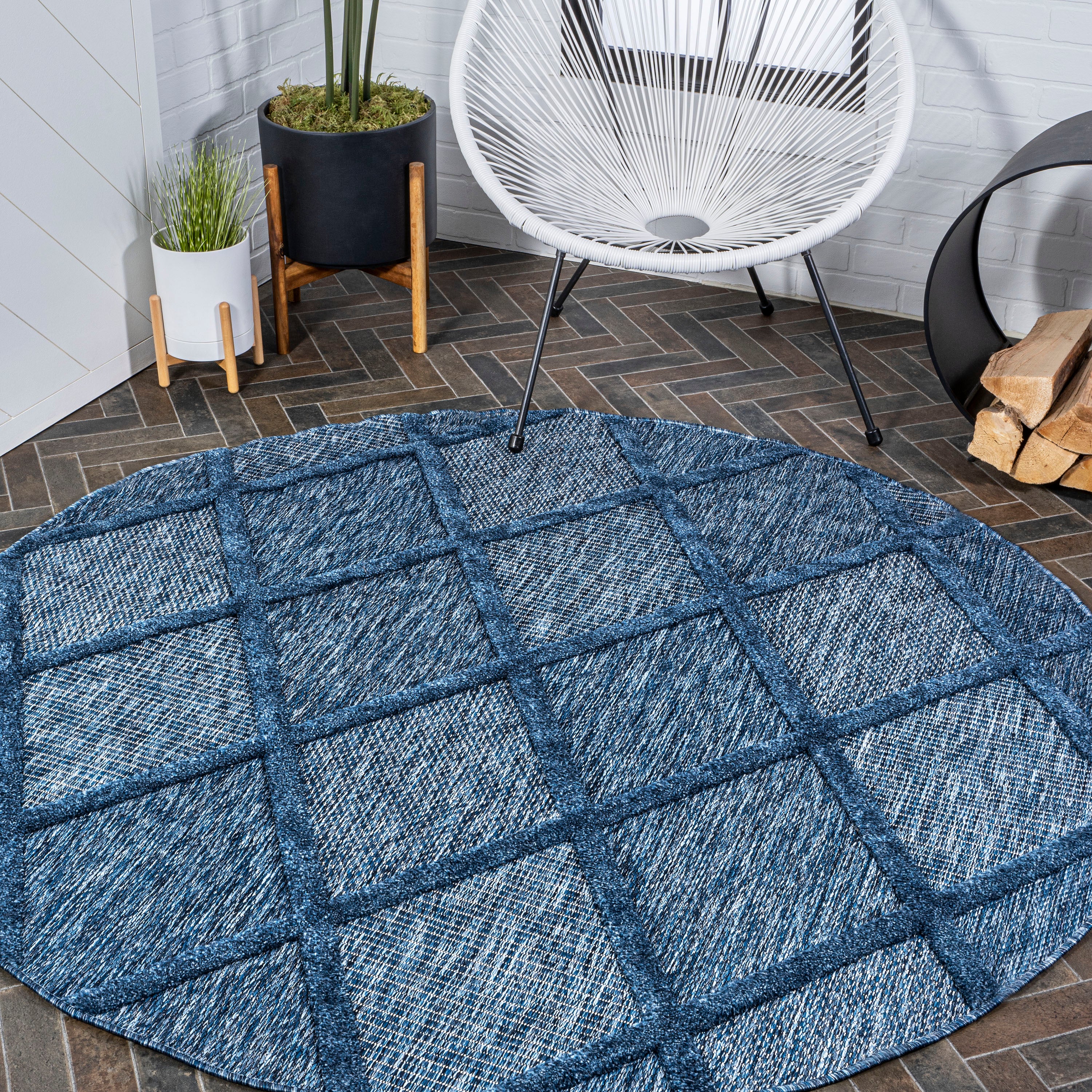 Salines Diamond Trellis Round Indoor/Outdoor Area Rug