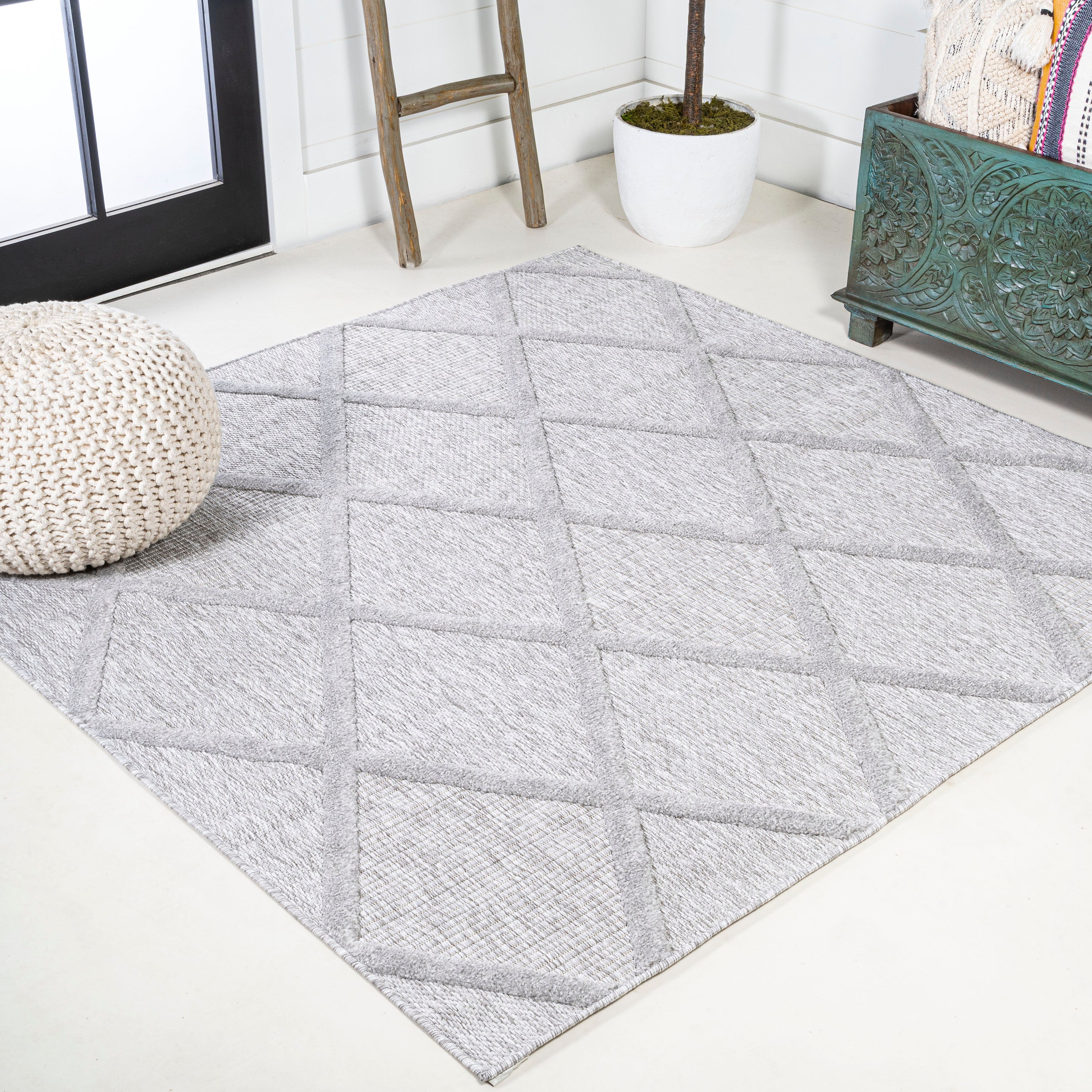 Salines Diamond Trellis Square Indoor/Outdoor Area Rug