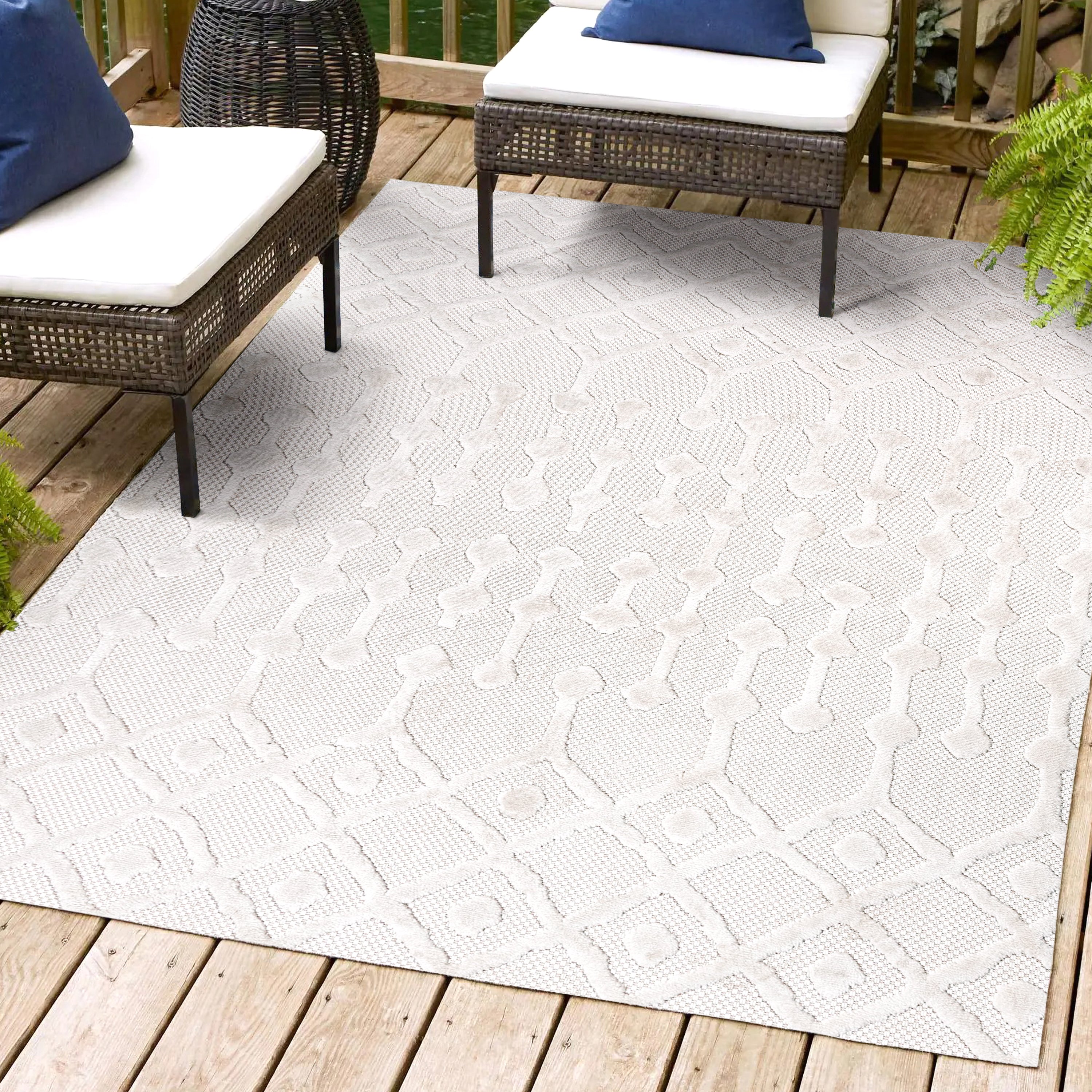 Peralta Moroccan Diamond Indoor/Outdoor Area Rug