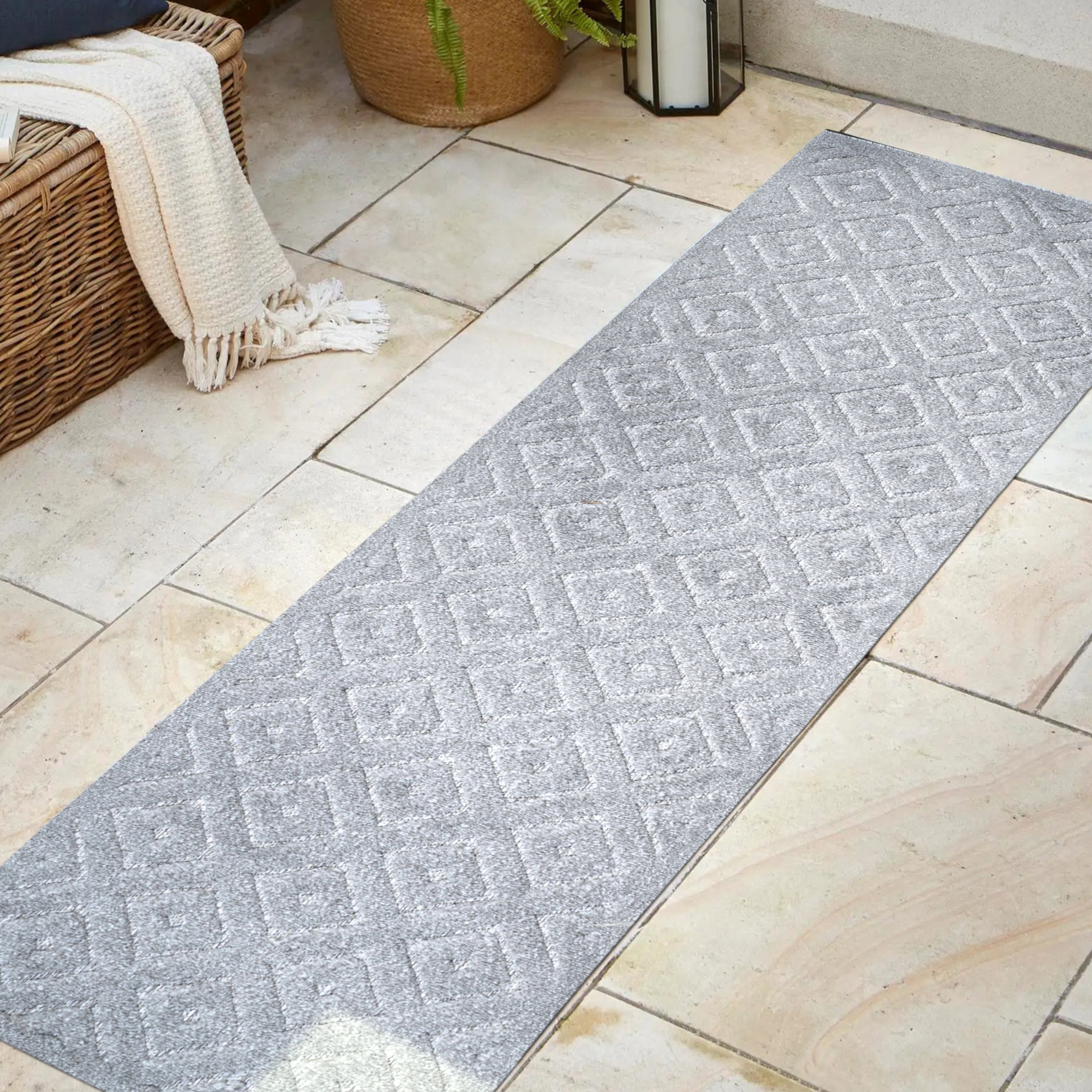 Portmany Neutral Diamond Trellis Indoor/Outdoor Runner Rug