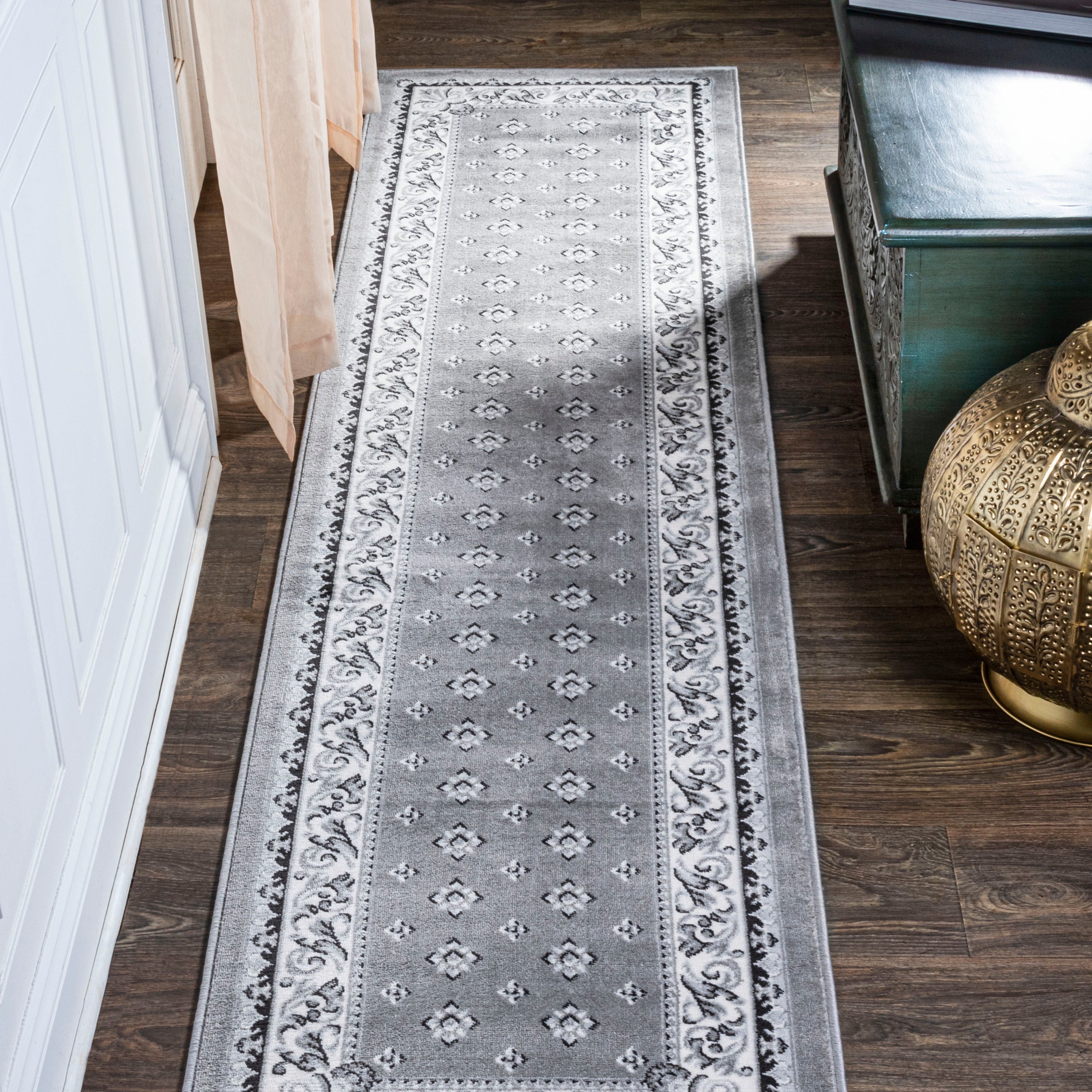 Acanthus French Border Runner Rug