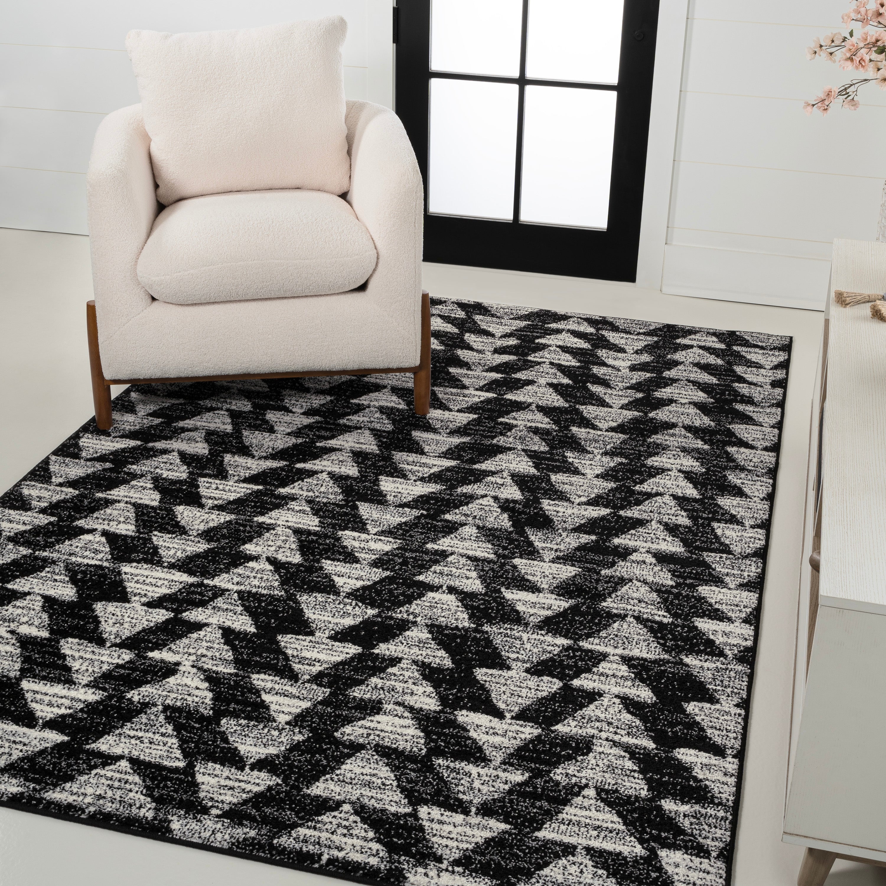 Aisha Moroccan Triangle Geometric Area Rug