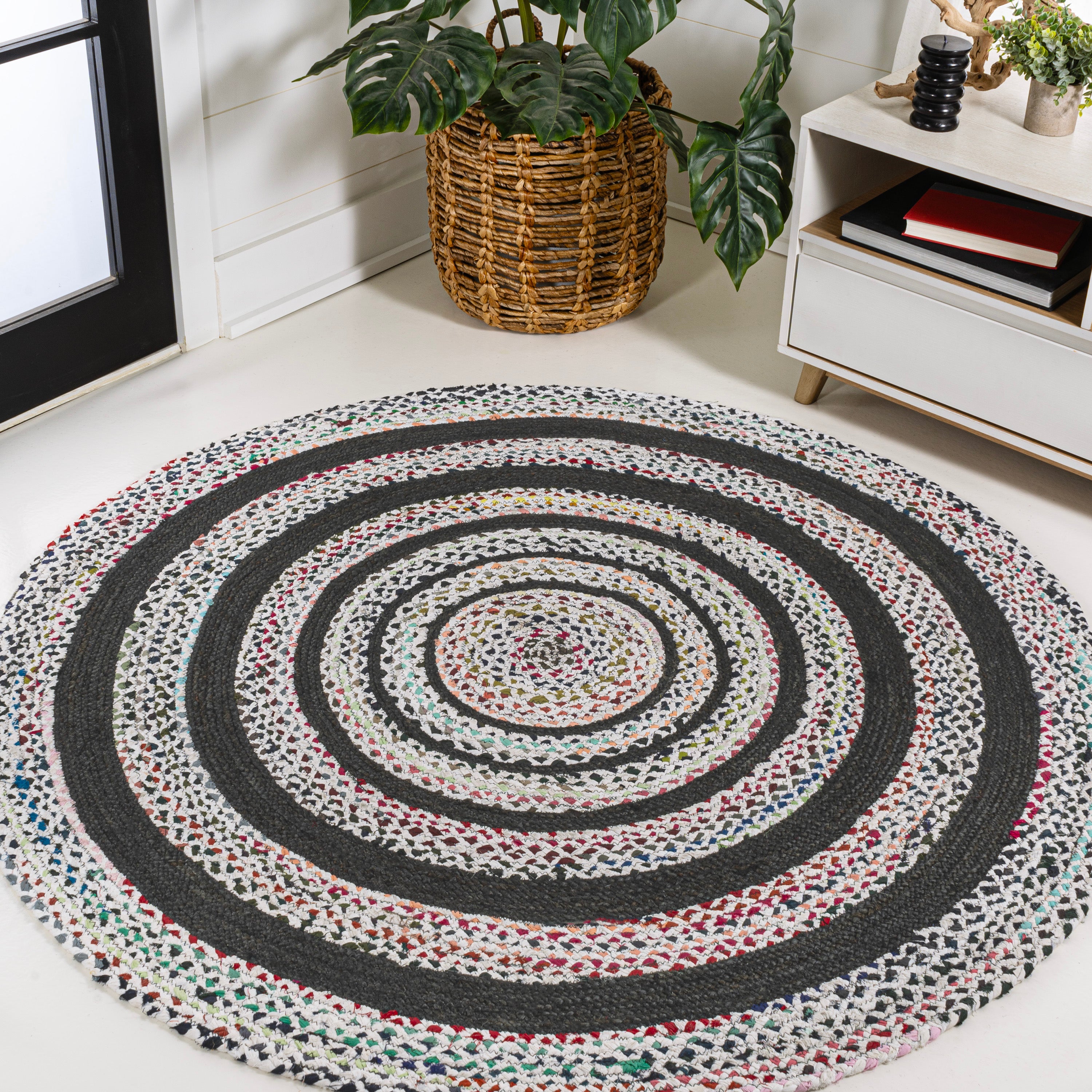 Abyss Braided Bohemian Coastal Round Jute Round Area Rug