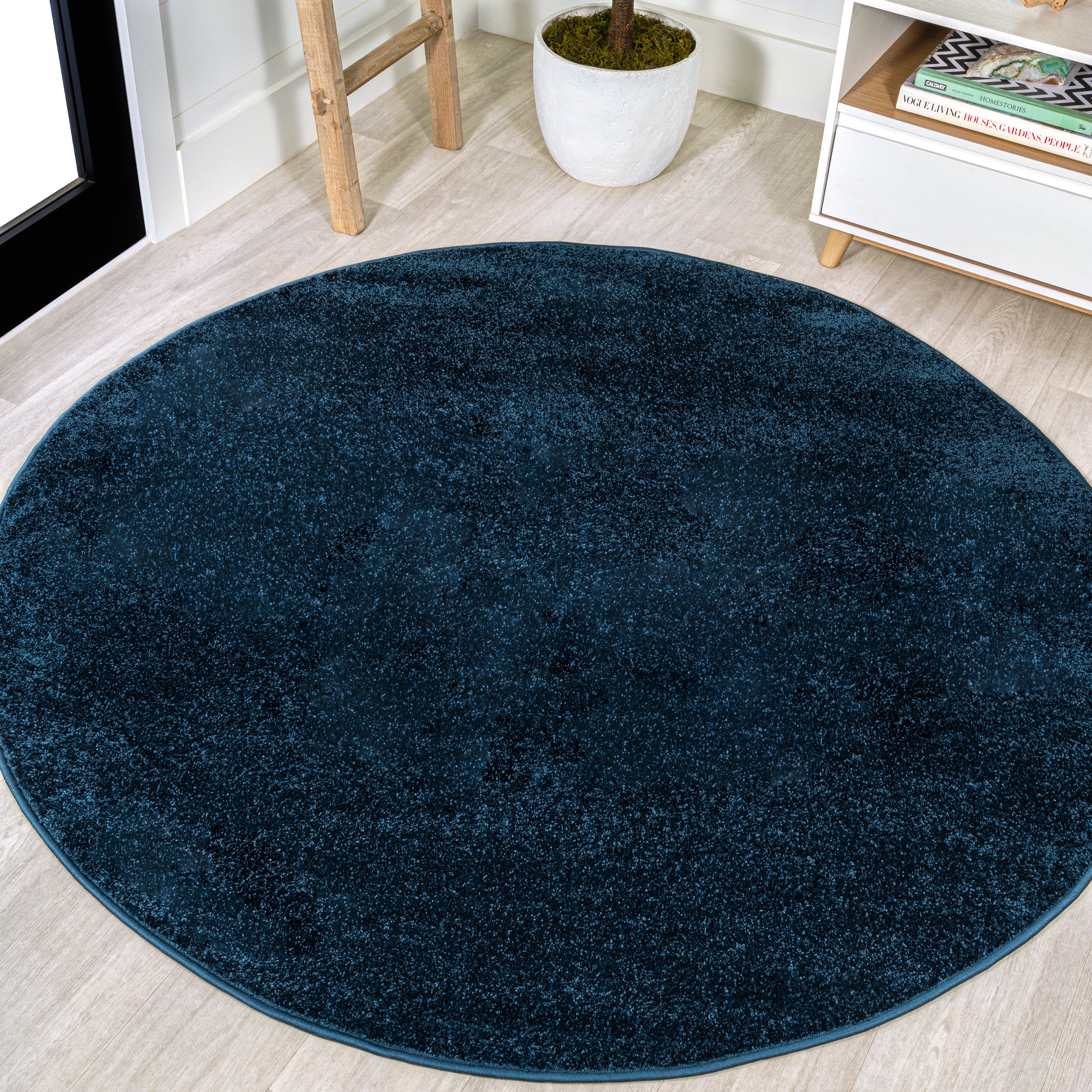 Haze Solid Sleek Low-Pile Round Area Rug