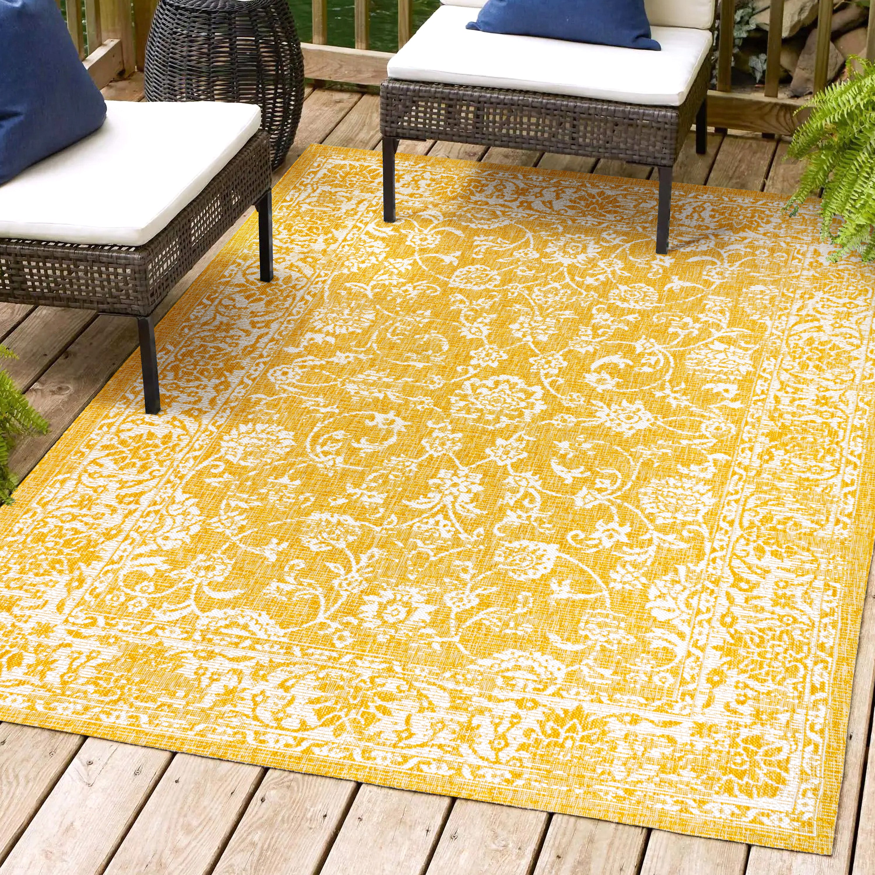 Tela Bohemian Textured Weave Floral Indoor/Outdoor Area Rug