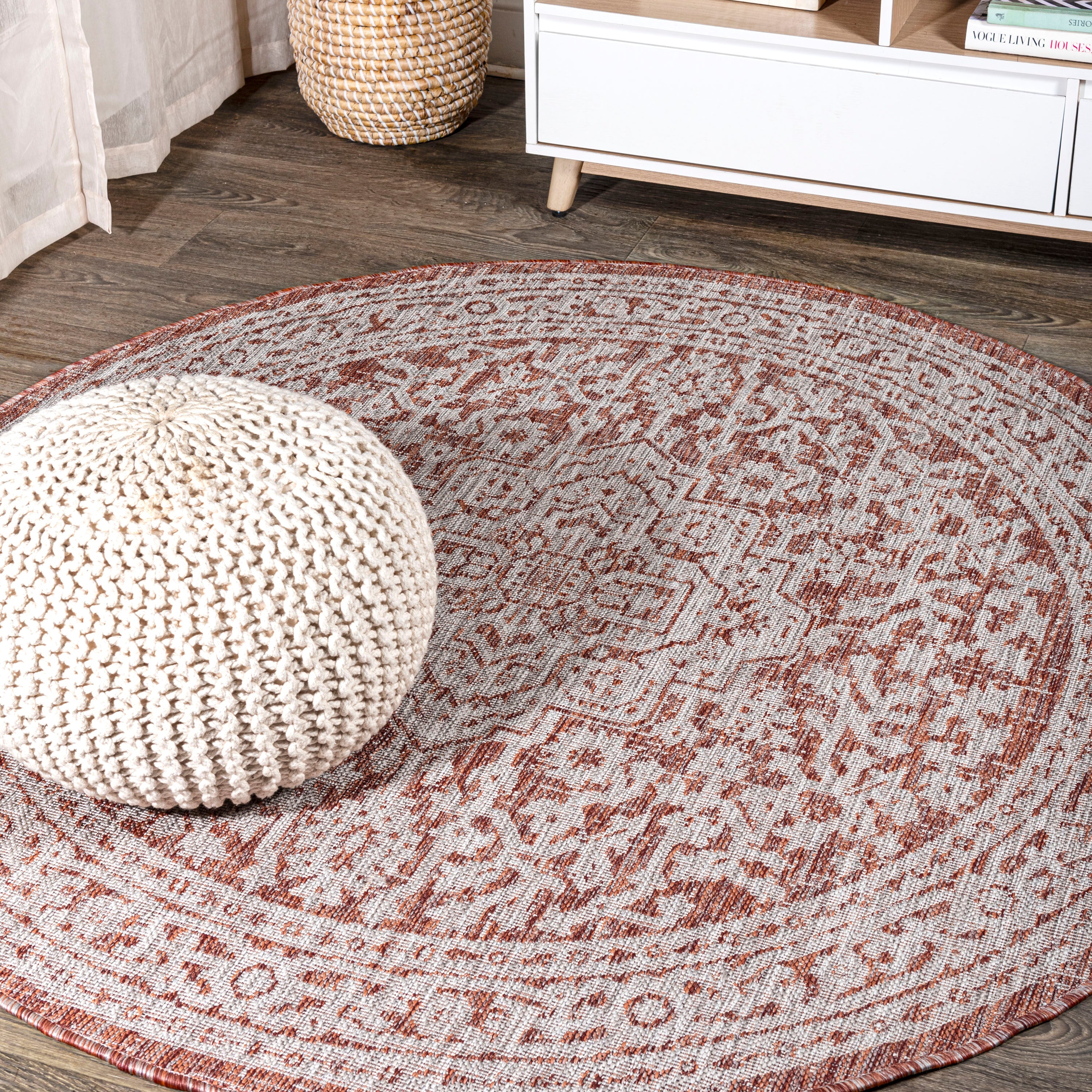 Sinjuri Medallion Weave Indoor/Outdoor Round Area Rug