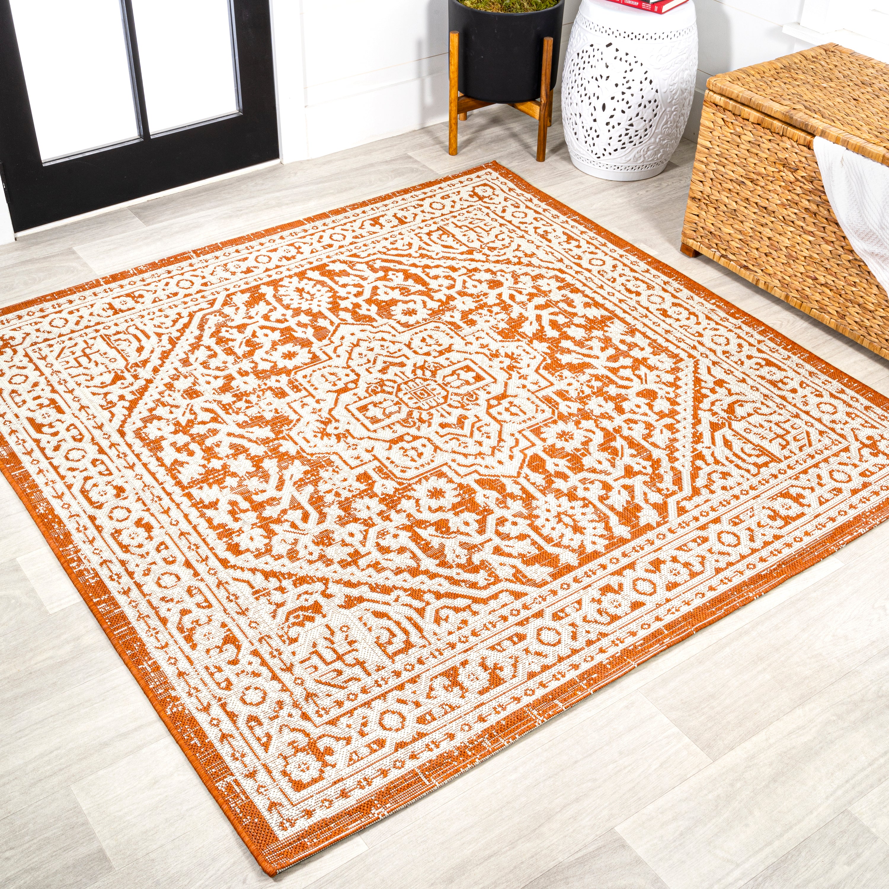 Sinjuri Medallion Textured Weave Indoor/Outdoor Square Area Rug