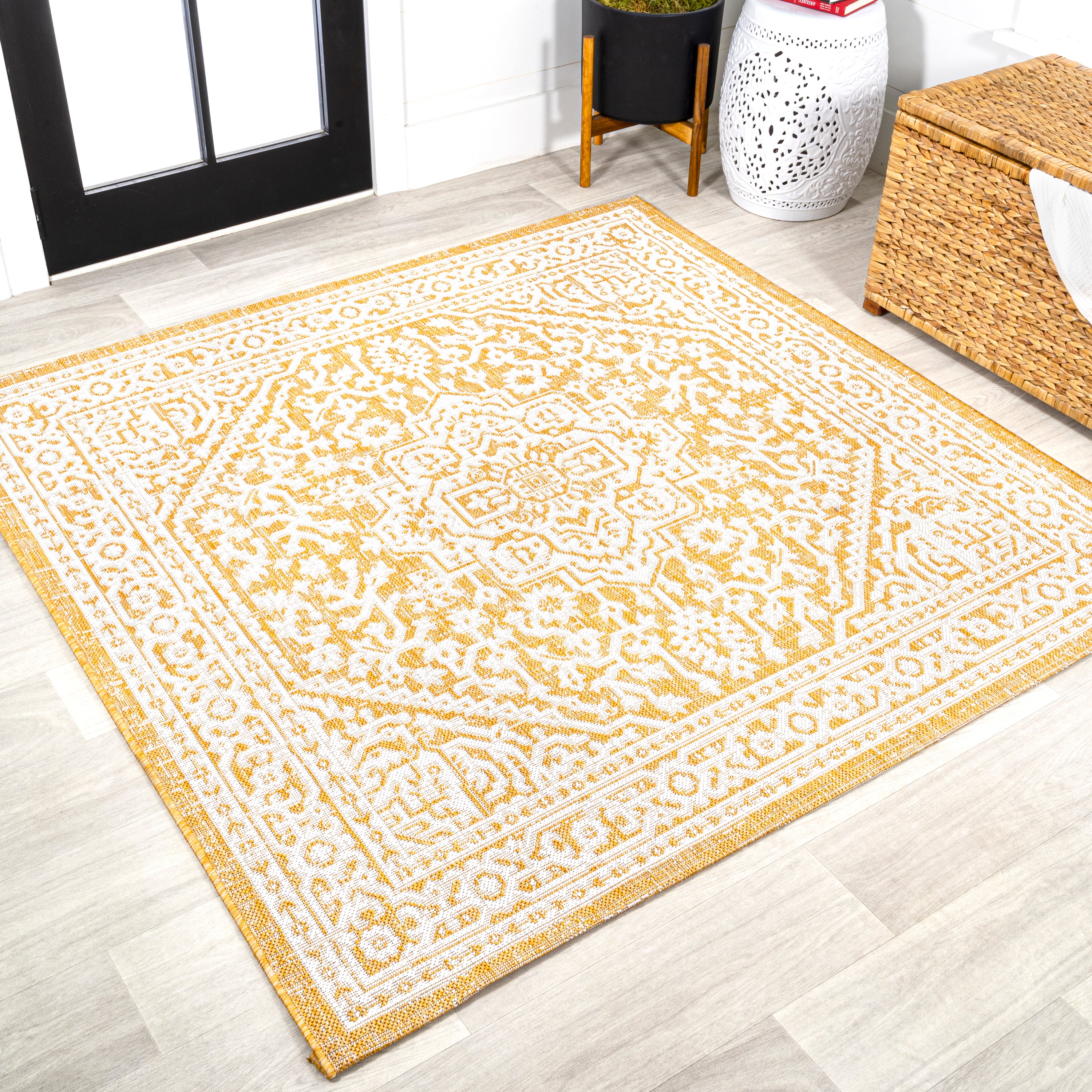 Sinjuri Medallion Textured Weave Indoor/Outdoor Square Area Rug