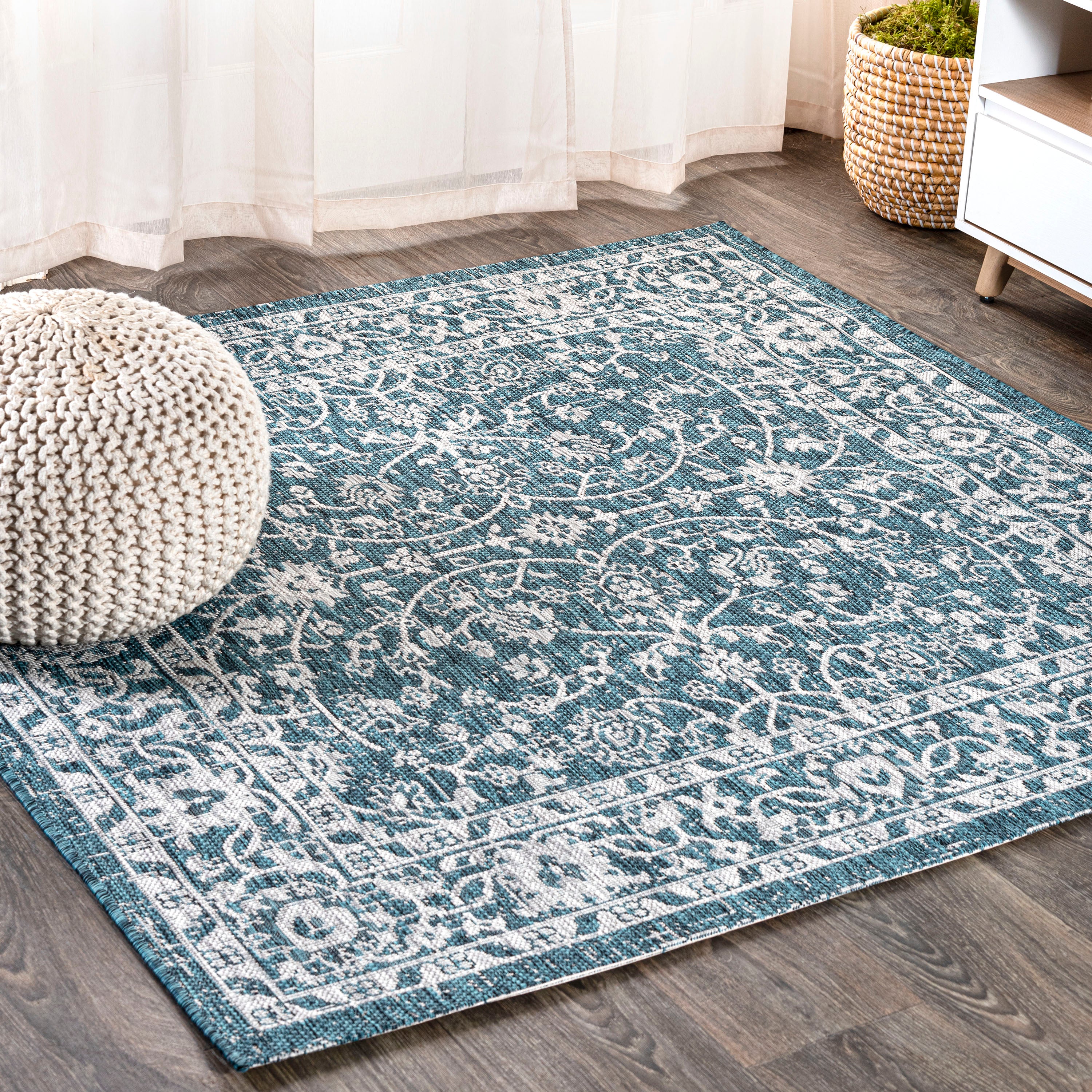 Palazzo Vine and Border Textured Weave Indoor/Outdoor Square Area Rug