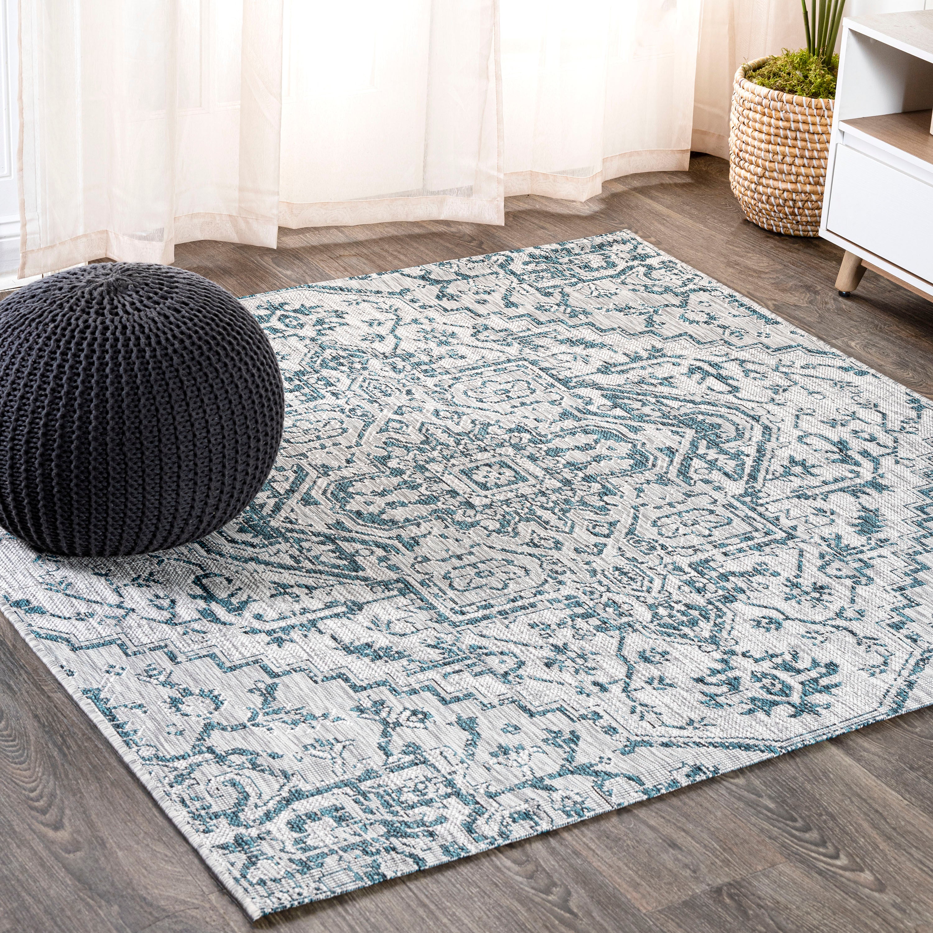 Estrella Bohemian Textured Weave Indoor/Outdoor Square Area Rug