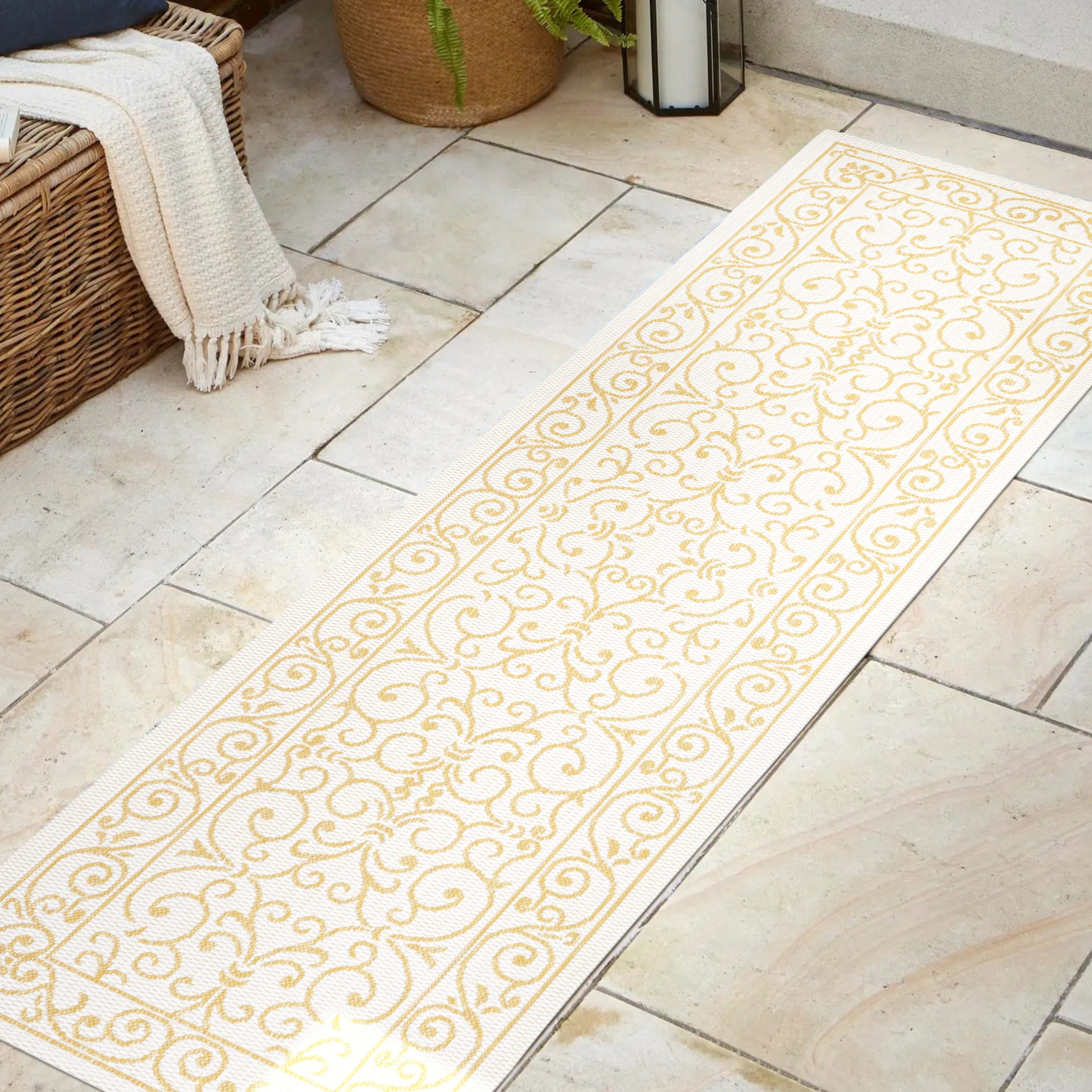 Charleston Vintage Filigree Textured Weav Indoor/Outdoor Runner Rug