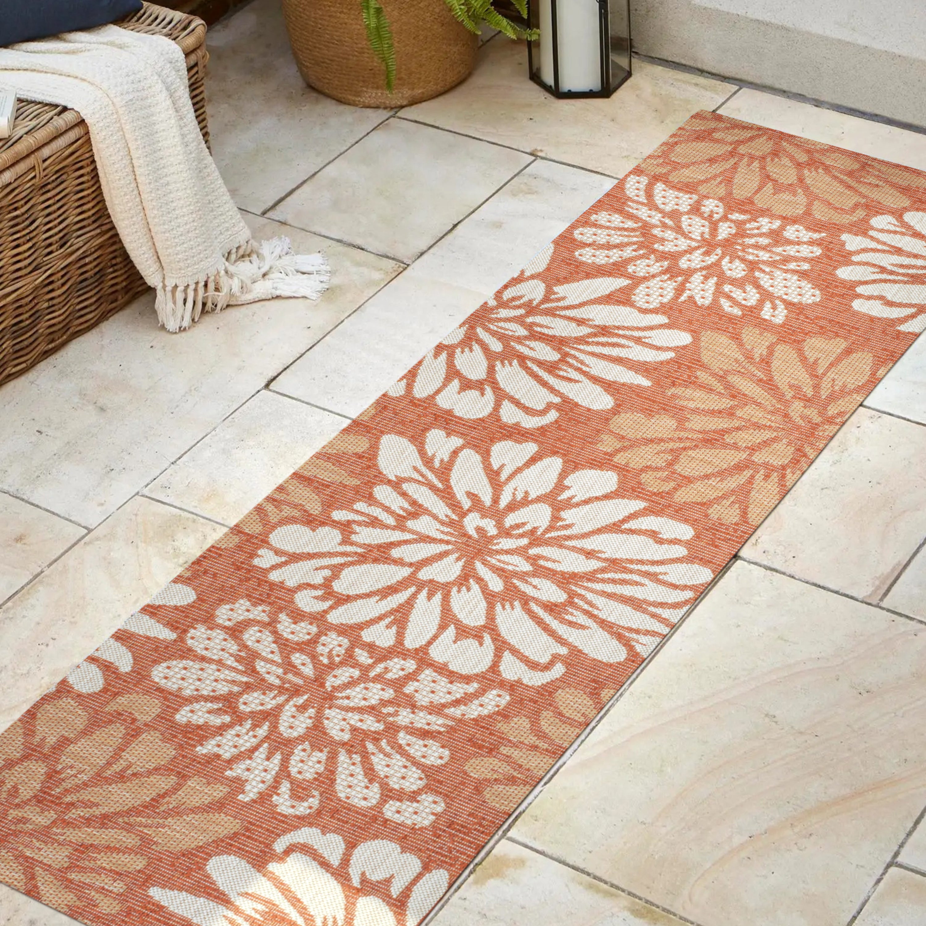 Zinnia Modern Floral Textured Weave Indoor/Outdoor Runner Rug