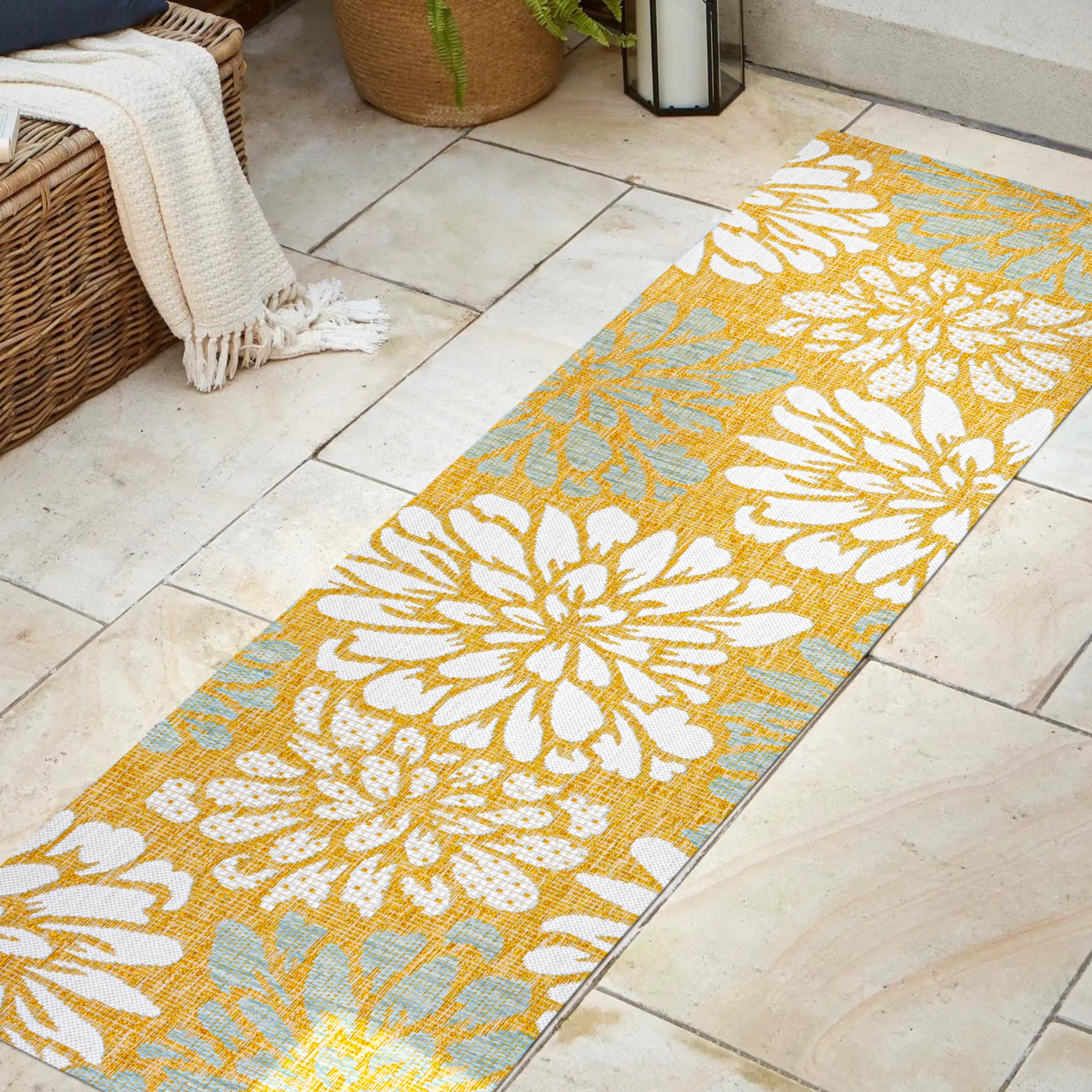 Zinnia Modern Floral Textured Weave Indoor/Outdoor Runner Rug