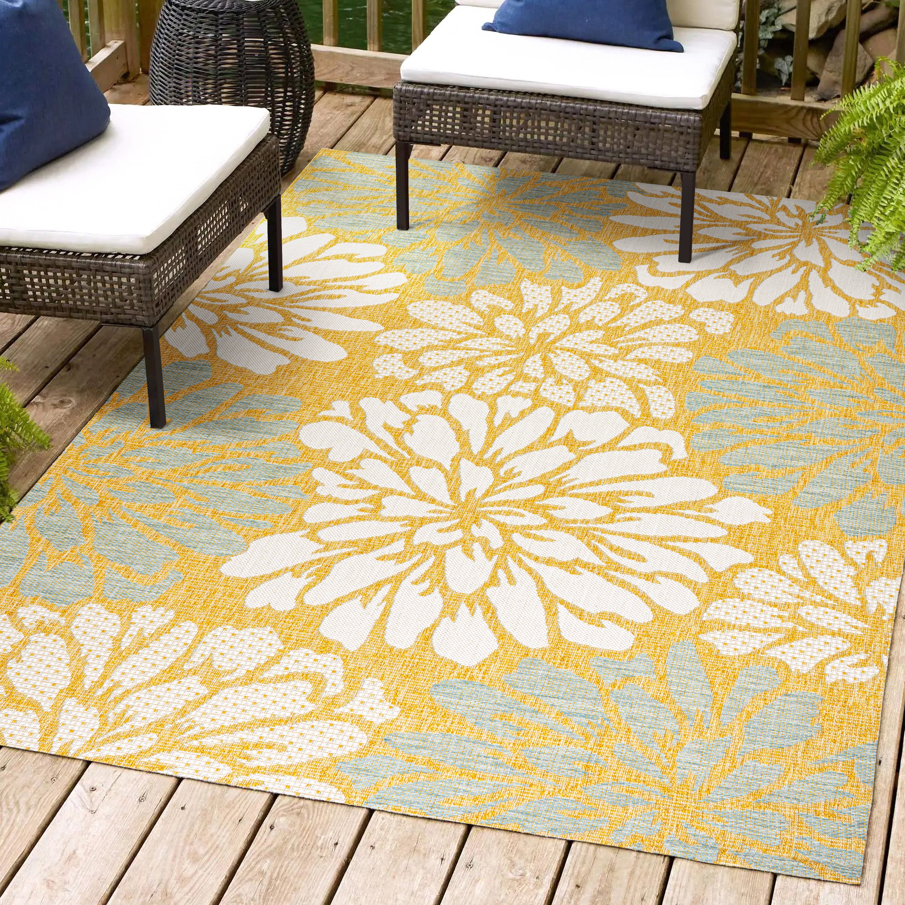 Zinnia Modern Floral Textured Weave Indoor/Outdoor Area Rug