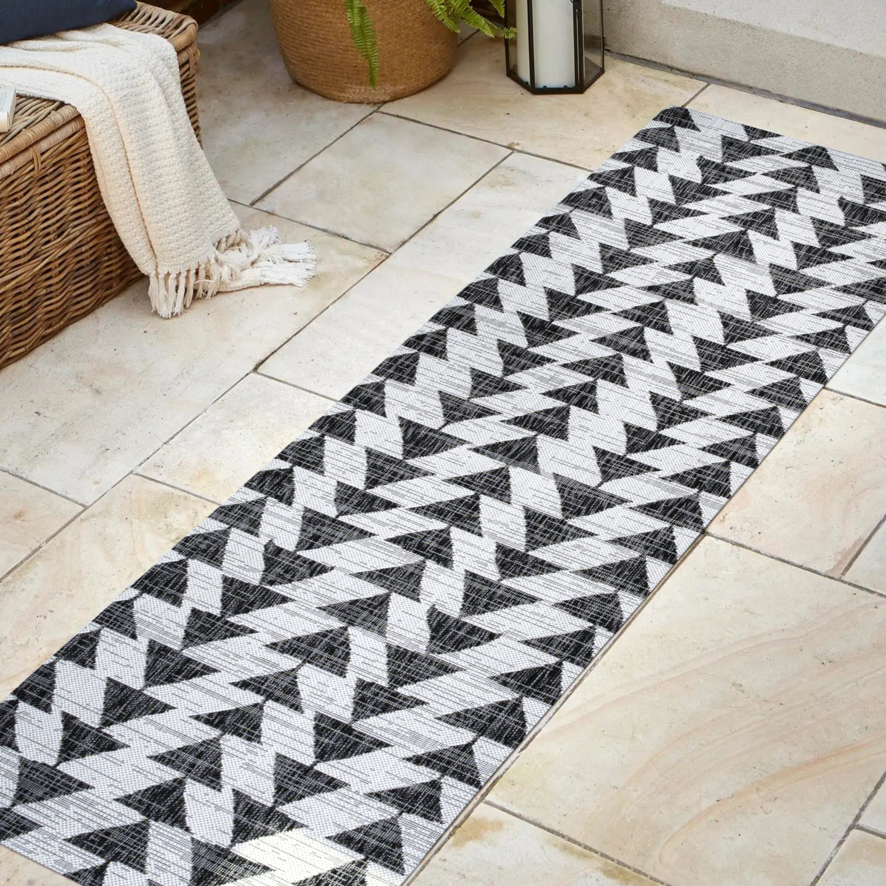 Andratx Modern Tribal Geometric Indoor/Outdoor Runner Rug