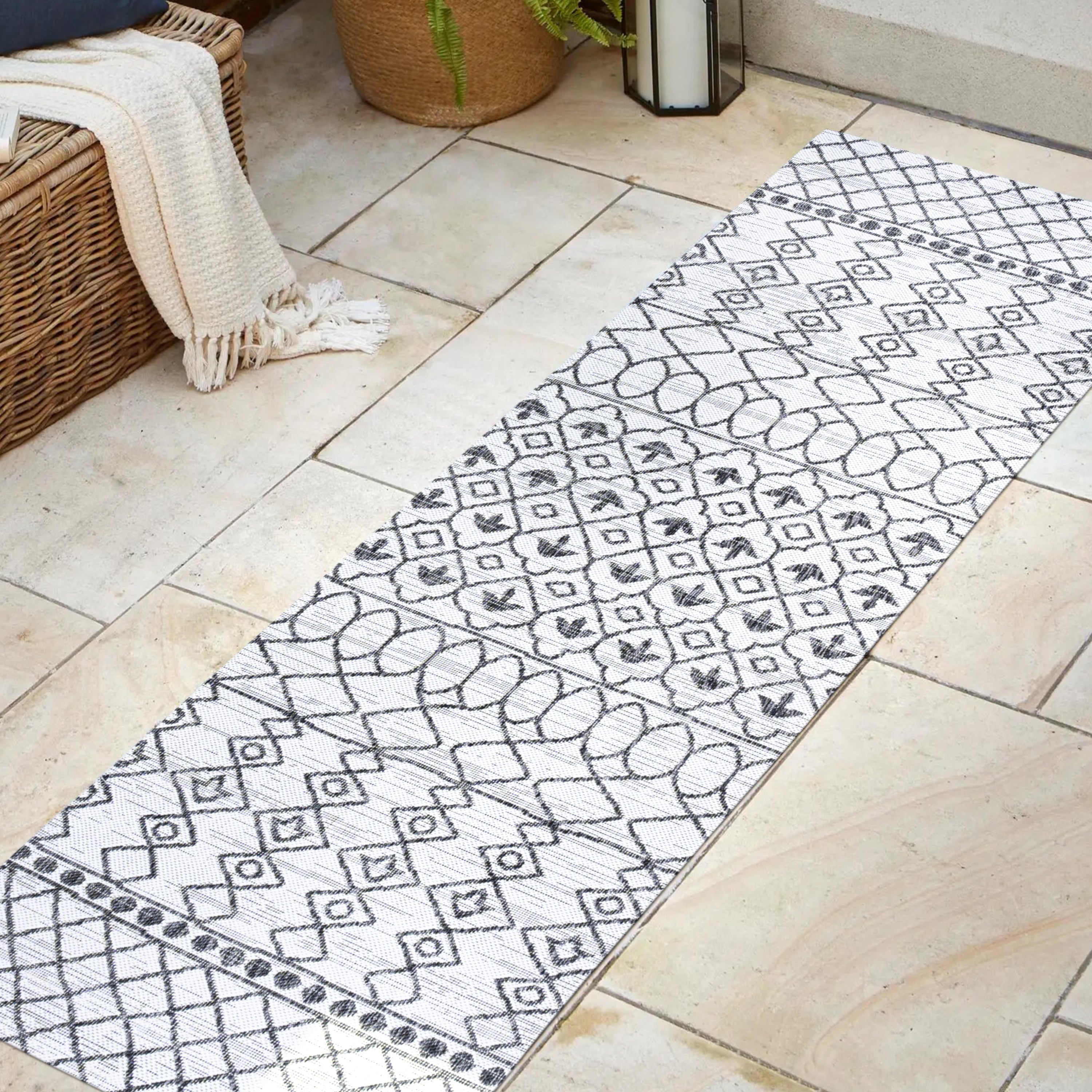 Kafel Tribal Bohemian Indoor/Outdoor Runner Rug