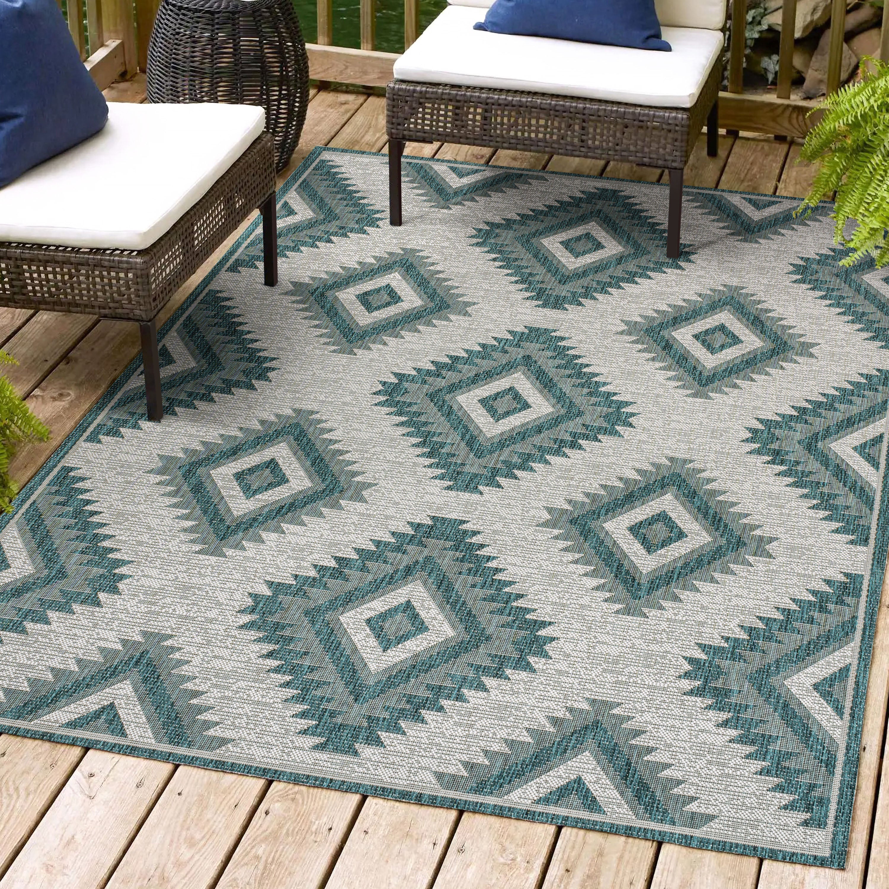 Lior Geometric Moroccan Chic Diamond Indoor/Outdoor Area Rug