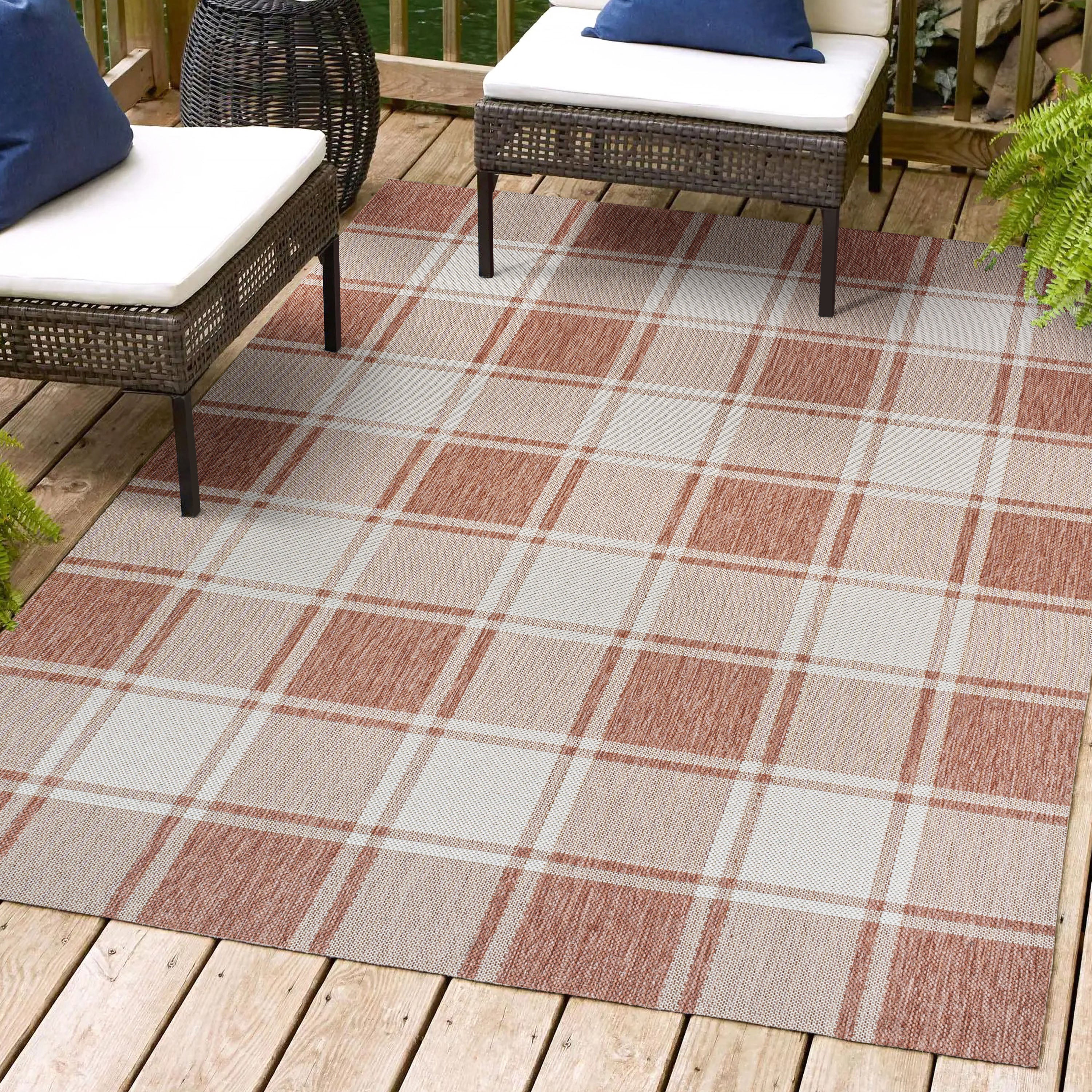 Sabine Traditional Farmhouse Bold Gingham Indoor/Outdoor Area Rug