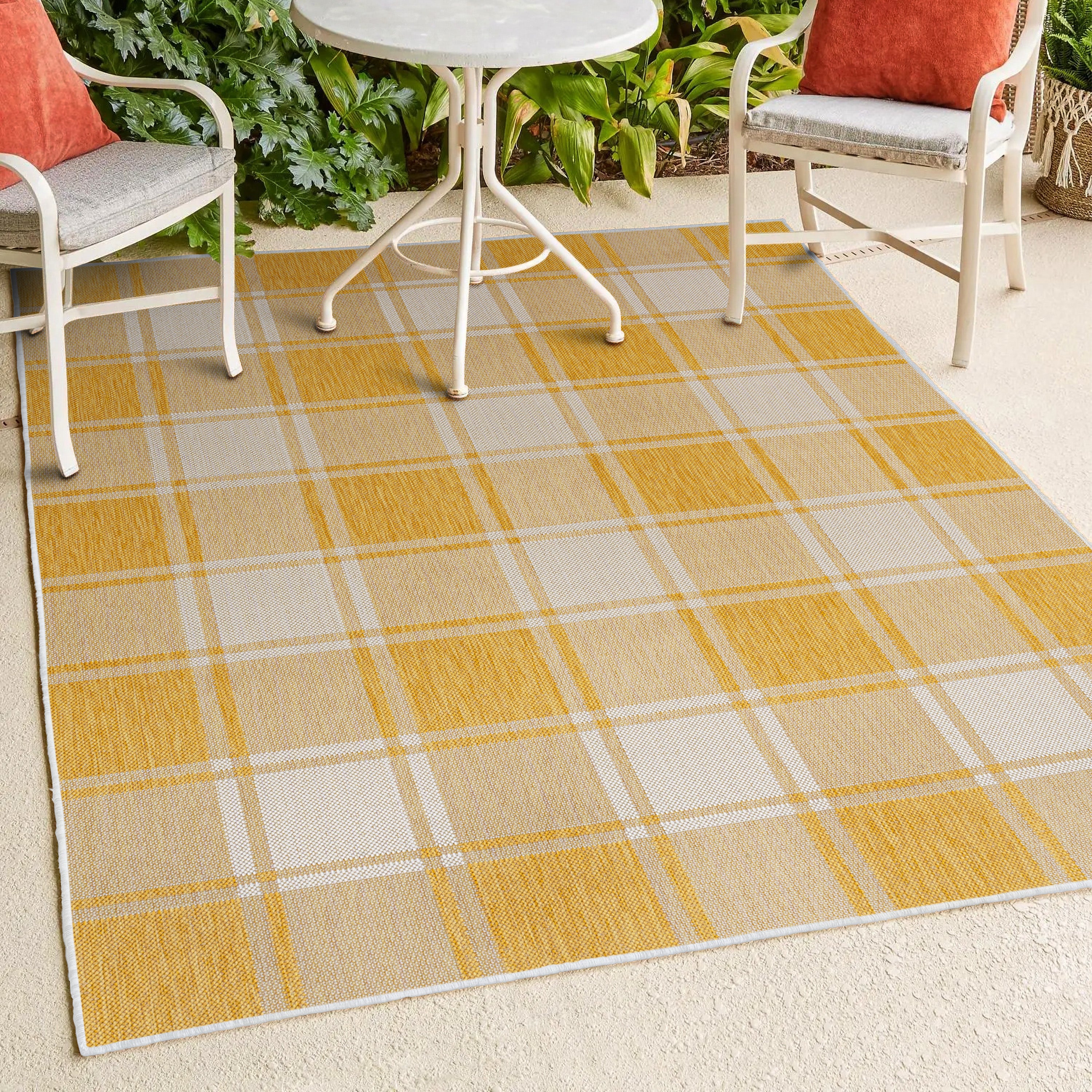 Sabine Traditional Farmhouse Bold Gingham Indoor/Outdoor Area Rug