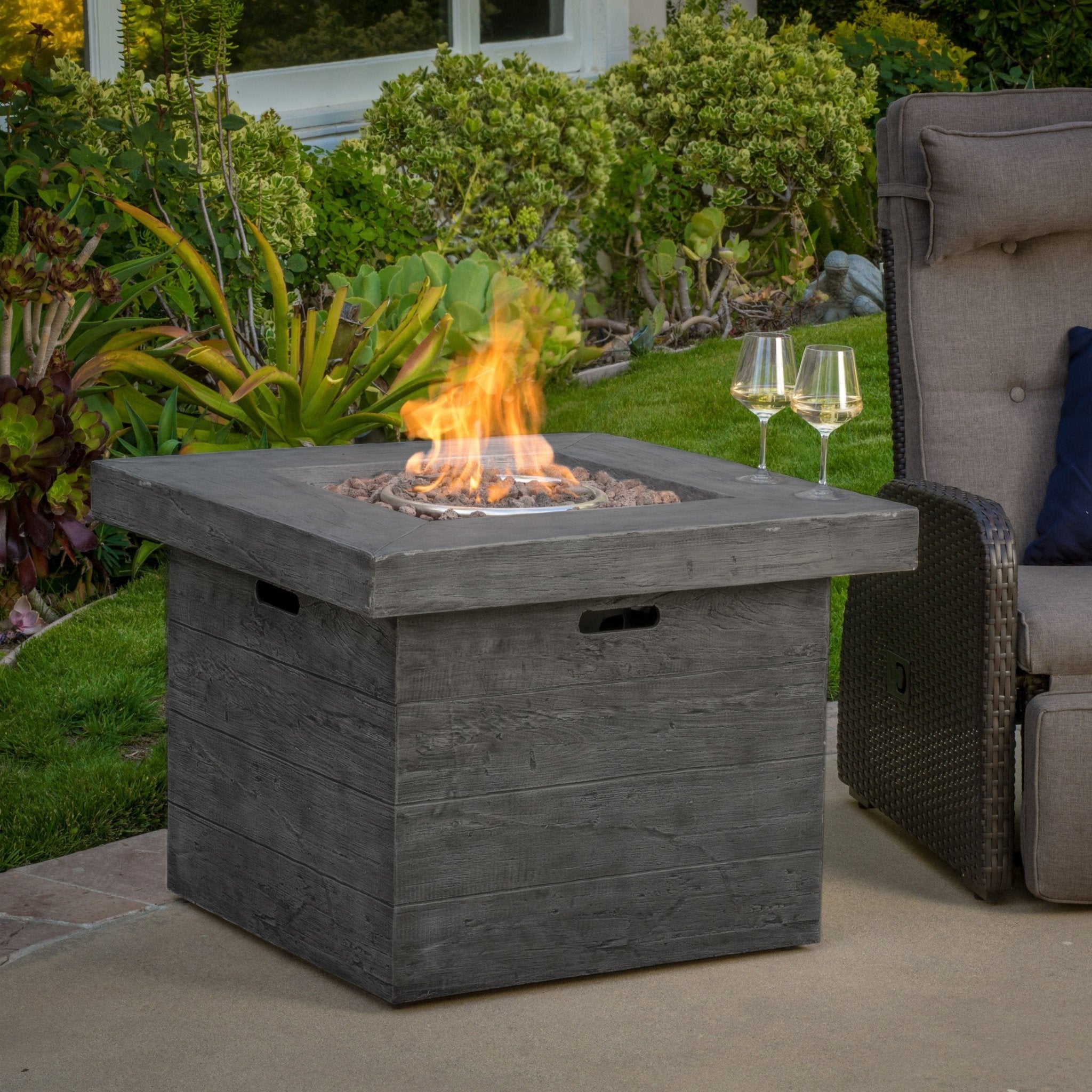 ANCHORAGE 32'' WOOD SQUARE MGO FIRE PIT GREY - 40,000 BTU - Tuesday Morning - Fire Pits