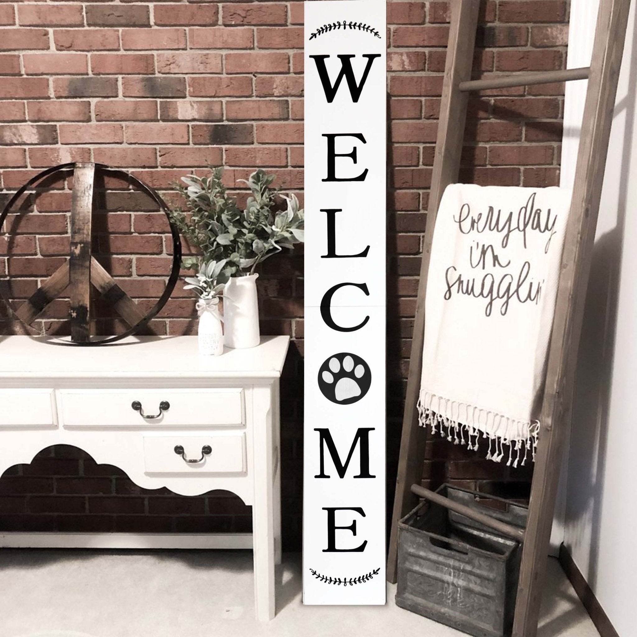 Animal Paw Welcome Sign / Color: White - Tuesday Morning - Front Porch Decor