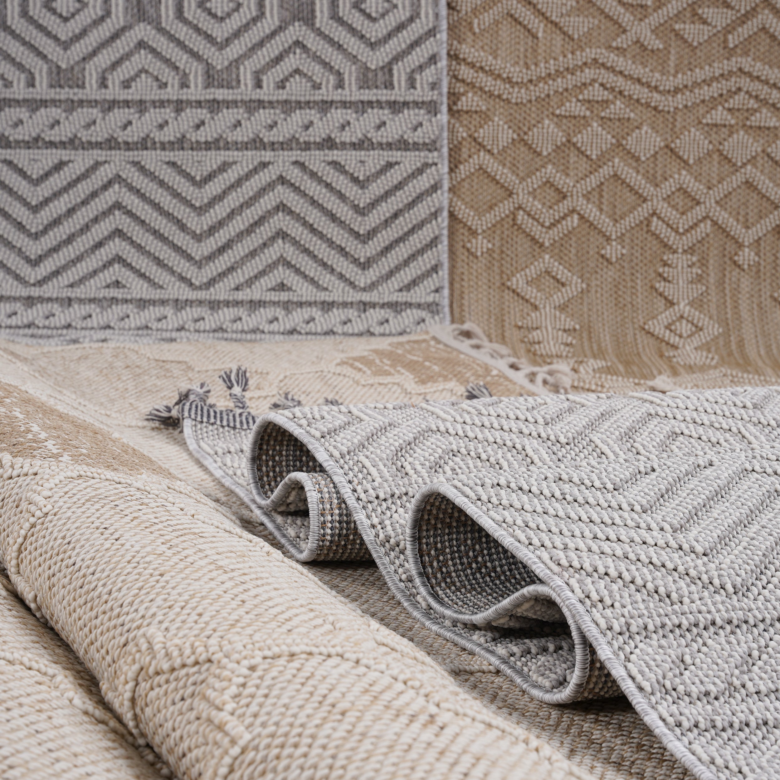 NAAR Guros Collection Trellis Indoor/Outdoor Area Rug